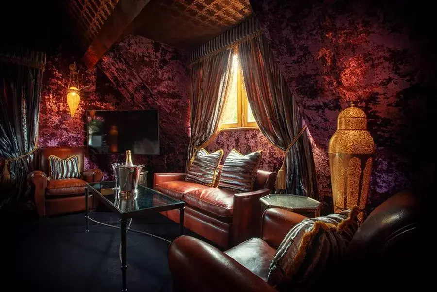 Garden House Suite in Crazy Bear Stadhampton Garden House Suite in Crazy Bear Stadhampton