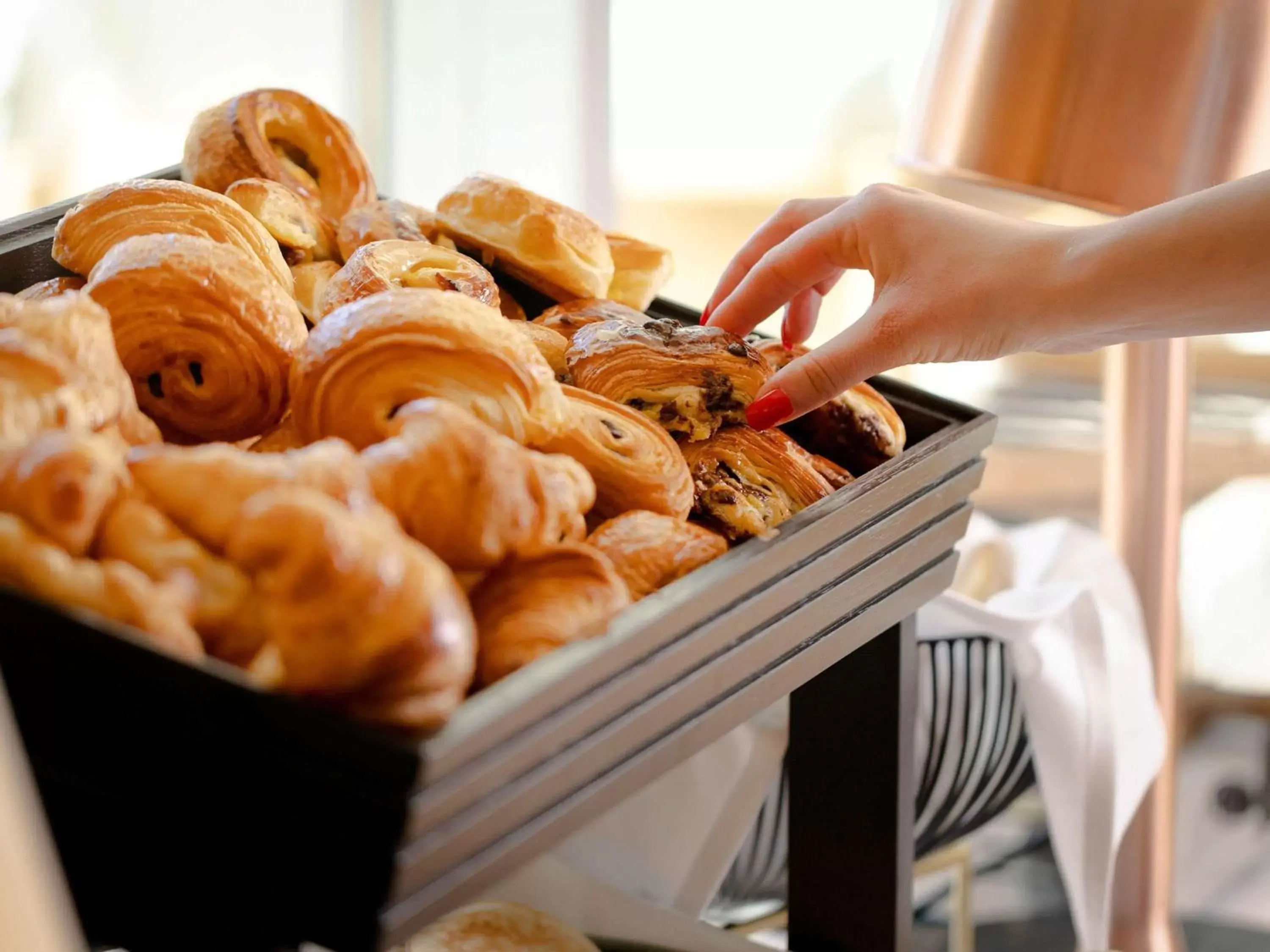 Breakfast, Food in Mondrian Cannes