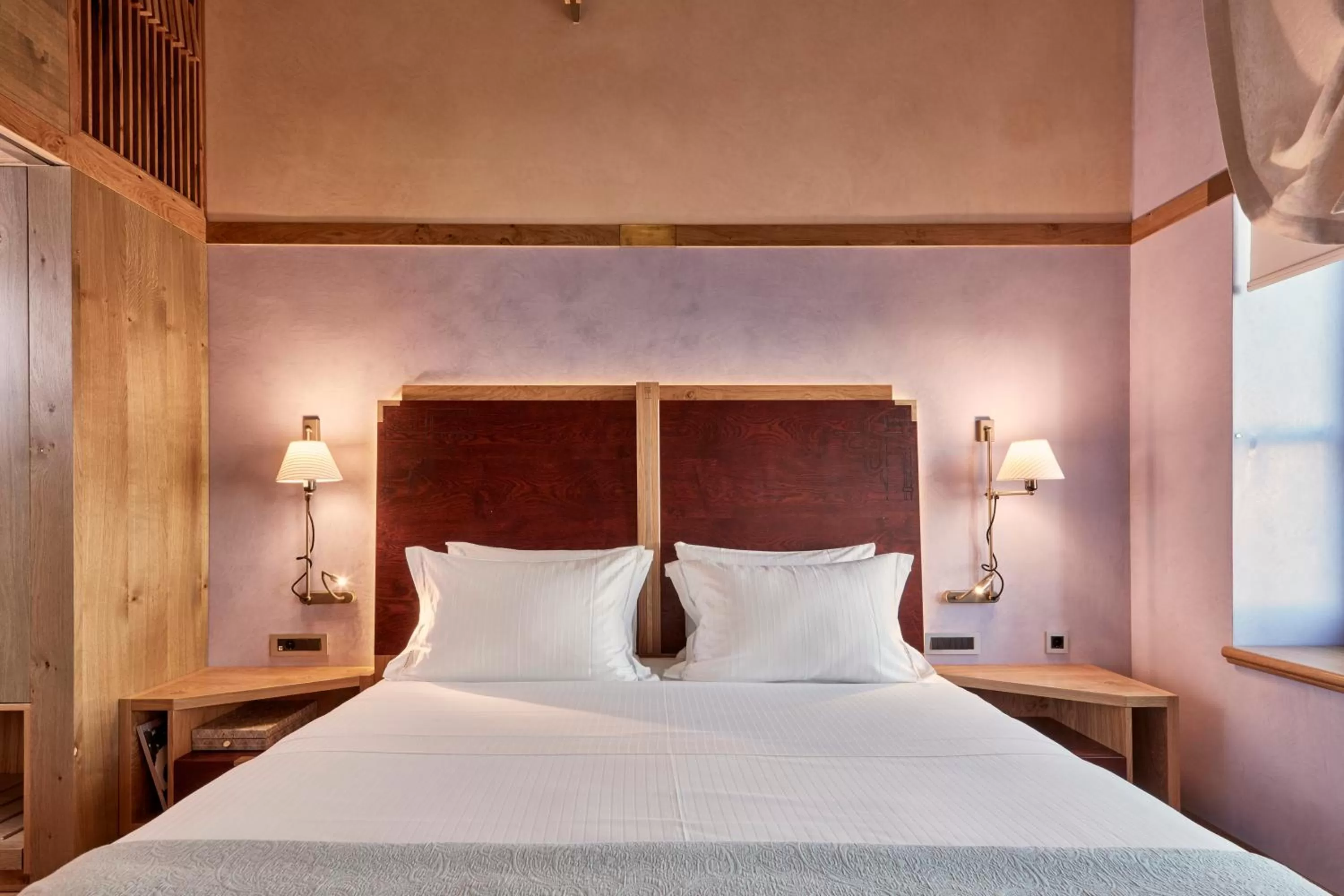 Bed in Domus Renier Boutique Hotel