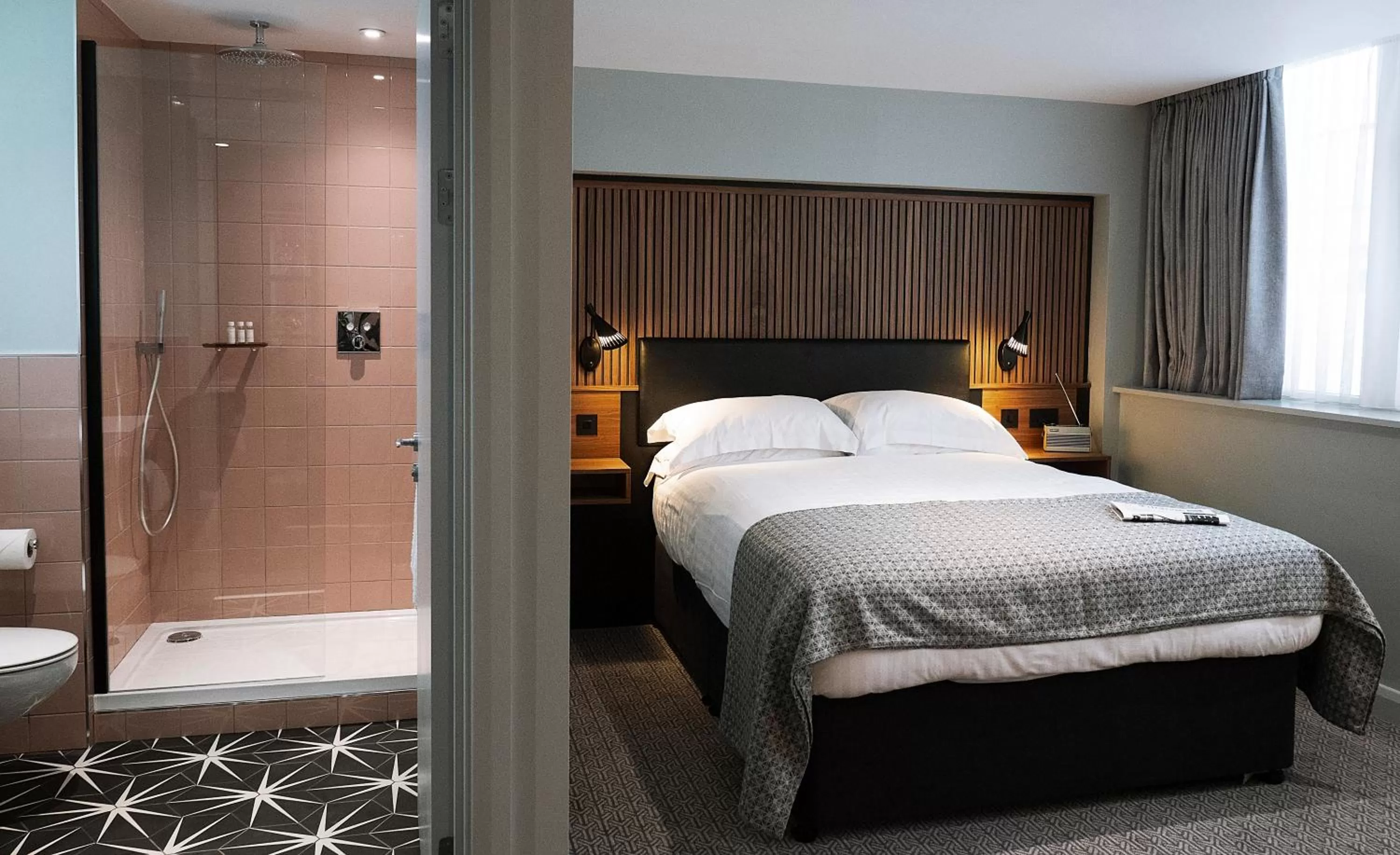 Bed in Telegraph Hotel - Coventry