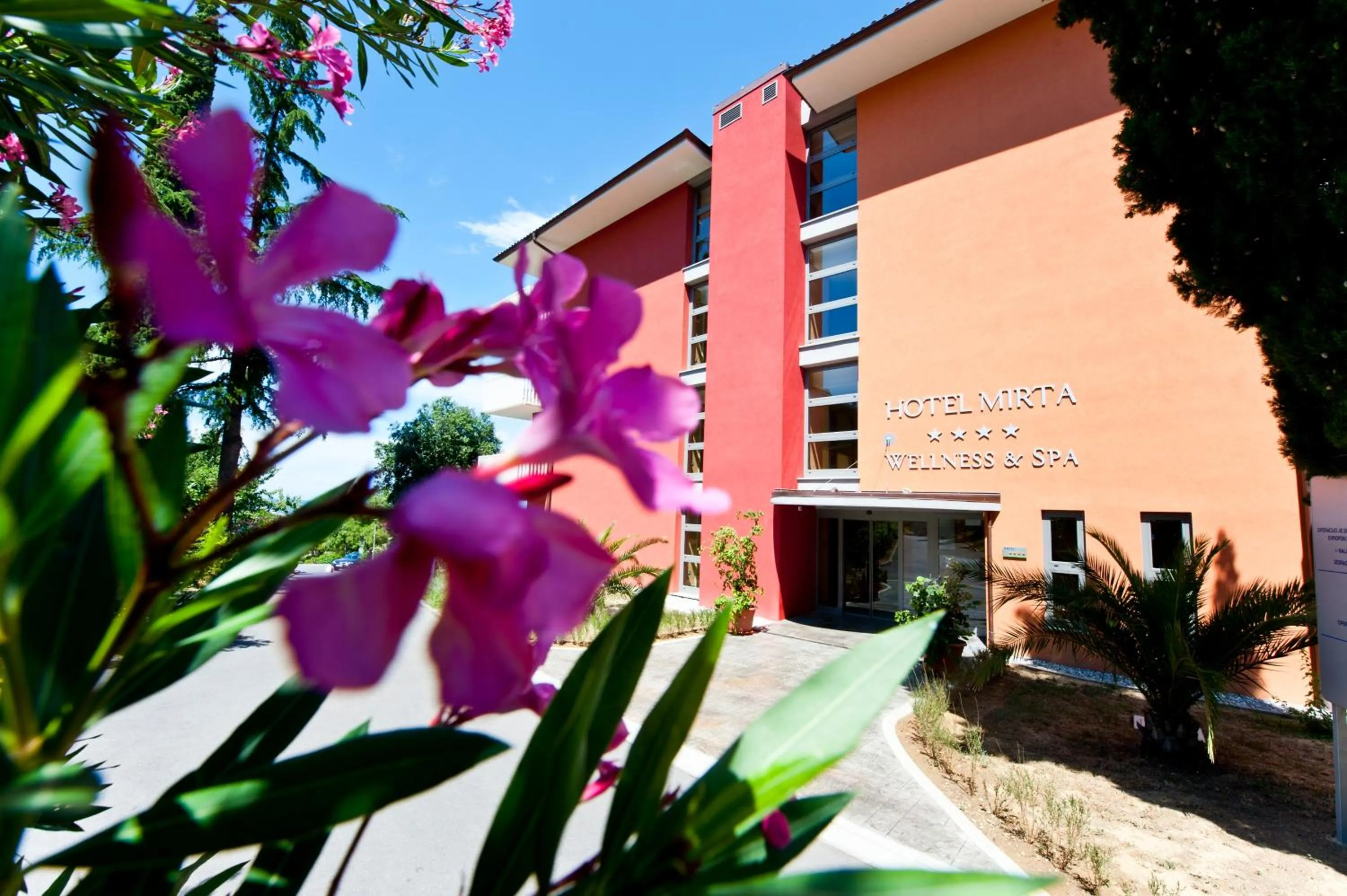 Facade/entrance in Hotel Mirta - San Simon Resort