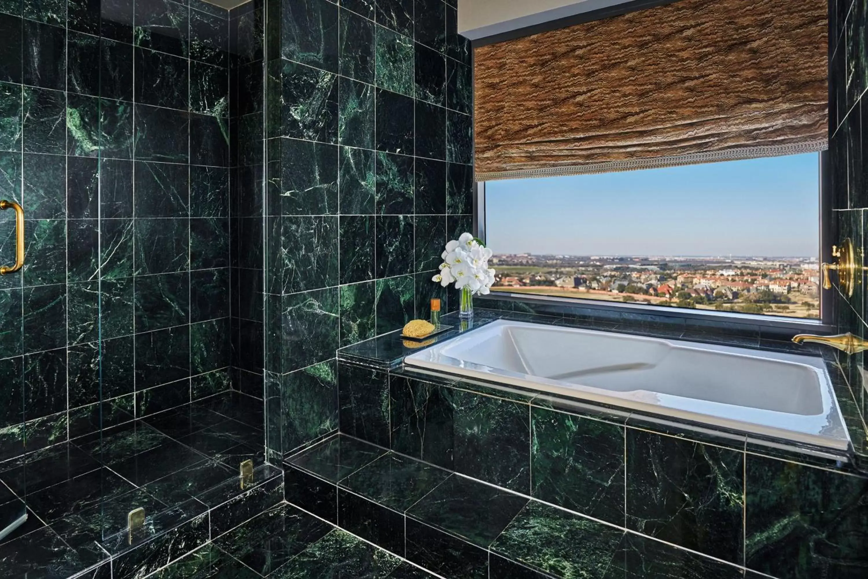 Bathroom in The Las Colinas Resort, Dallas