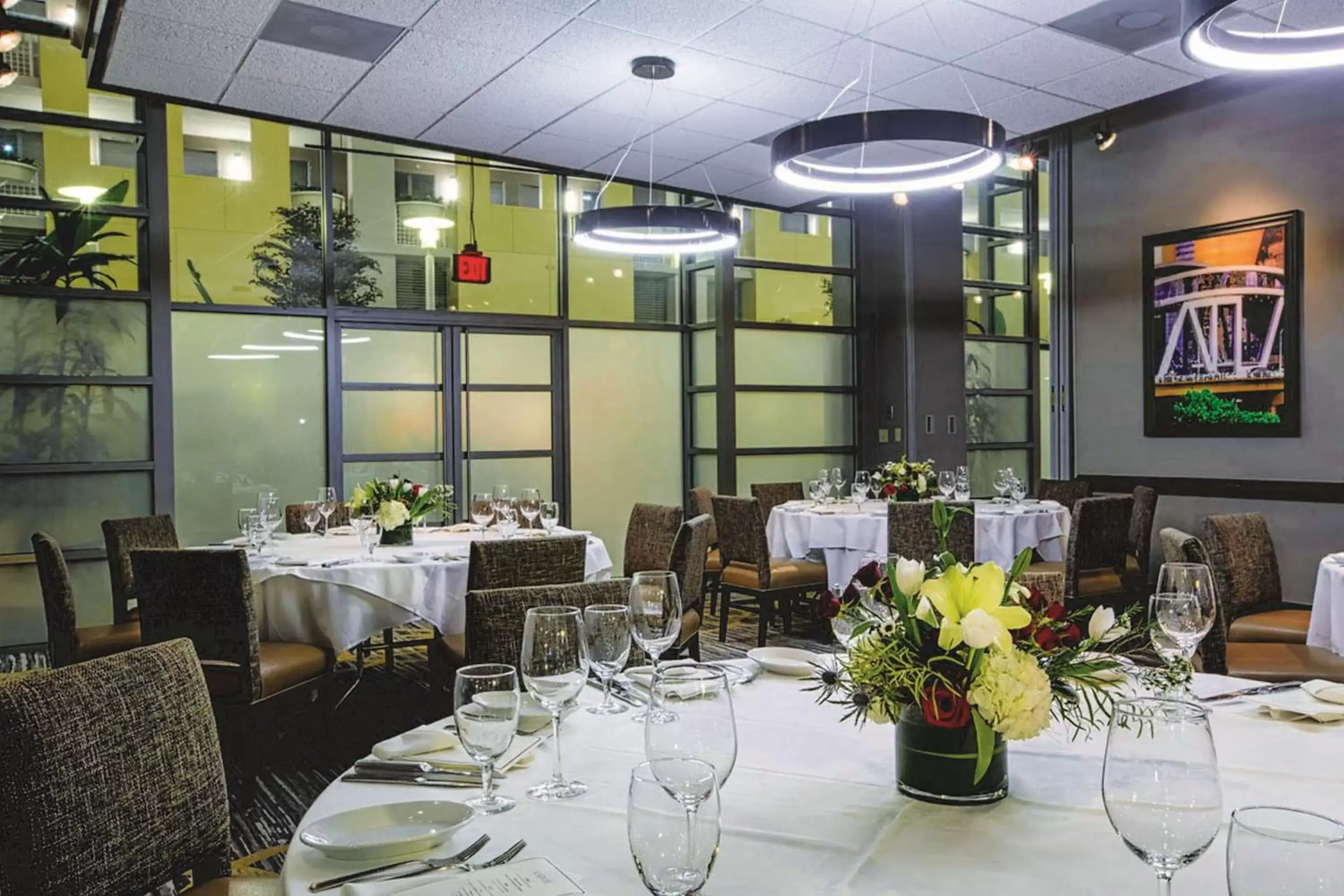 Restaurant/Places to Eat in Embassy Suites by Hilton Atlanta at Centennial Olympic Park