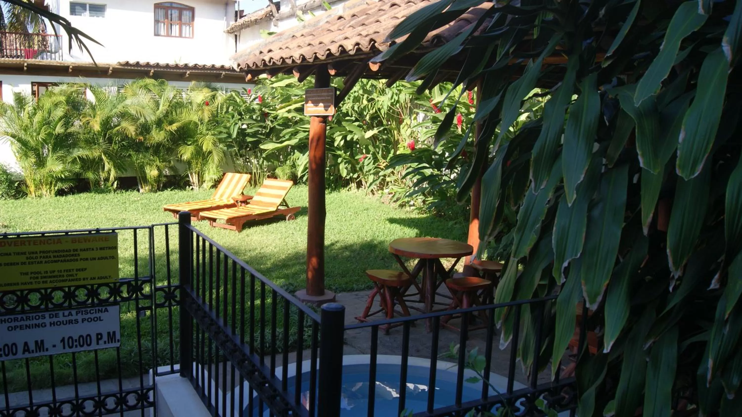 Garden in Hotel Cacique Adiact