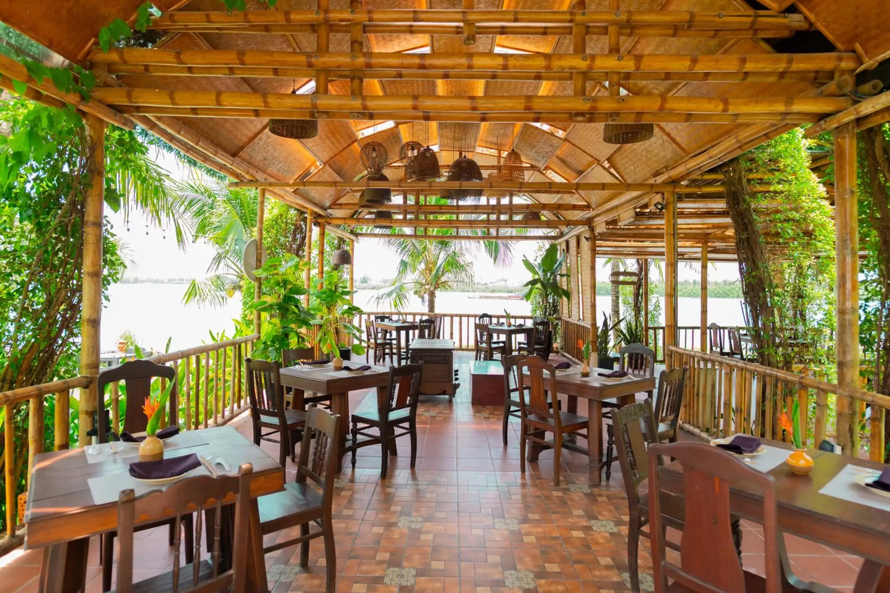 Restaurant/Places to Eat in Bel Marina Hoi An Resort