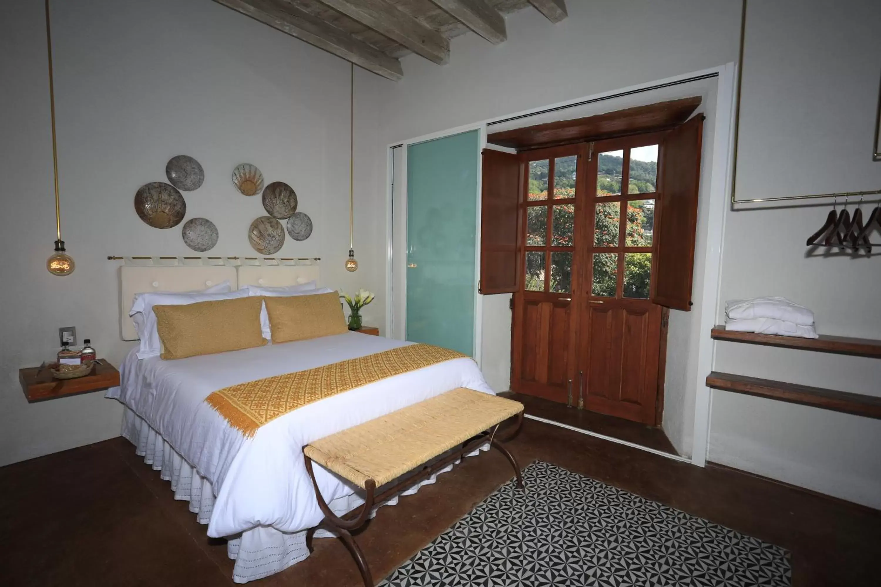 Photo of the whole room, Bed in La Dorada Town view