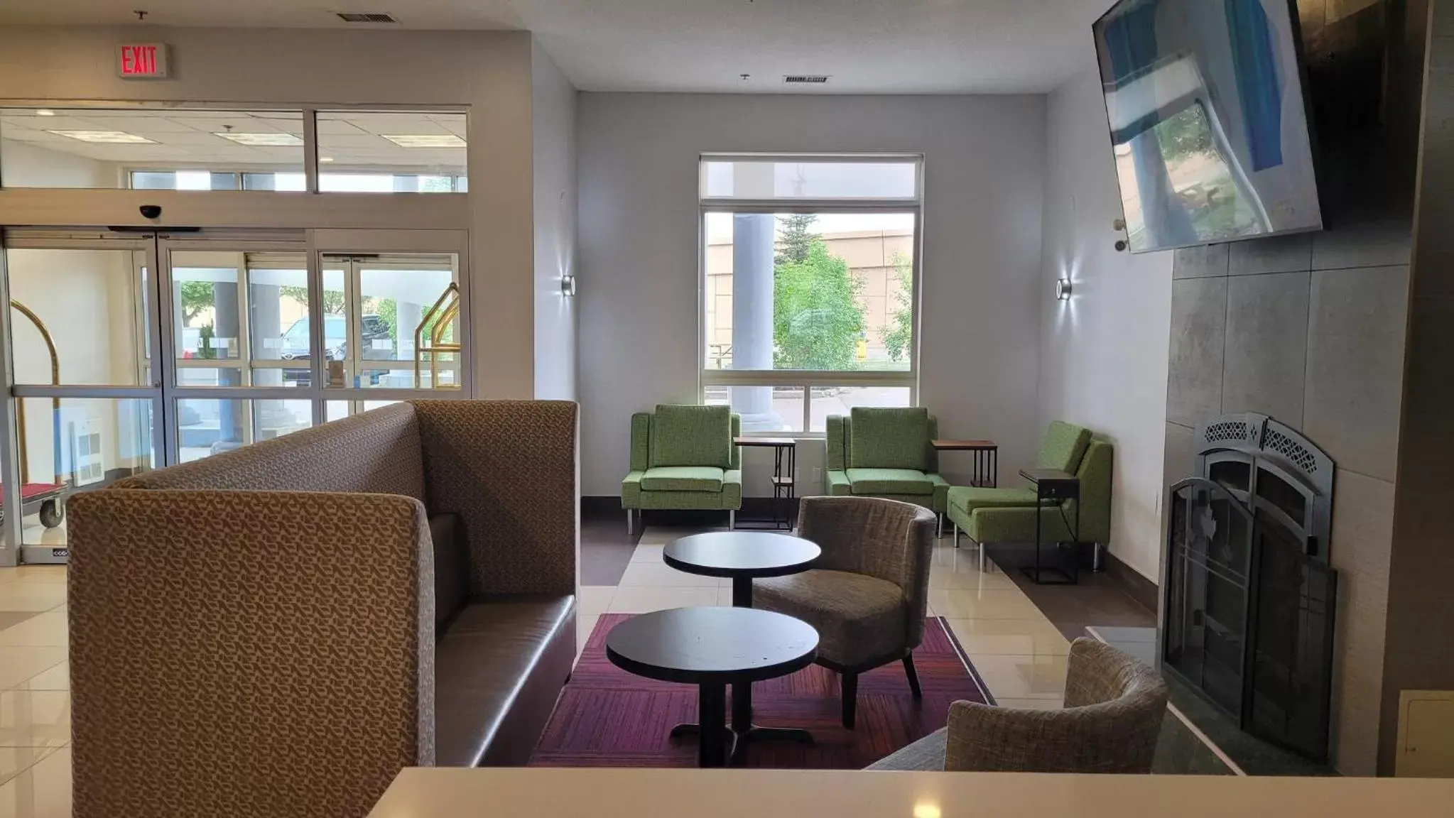 Property building, Lounge/Bar in Holiday Inn Express Hotel & Suites-Edmonton South, an IHG Hotel