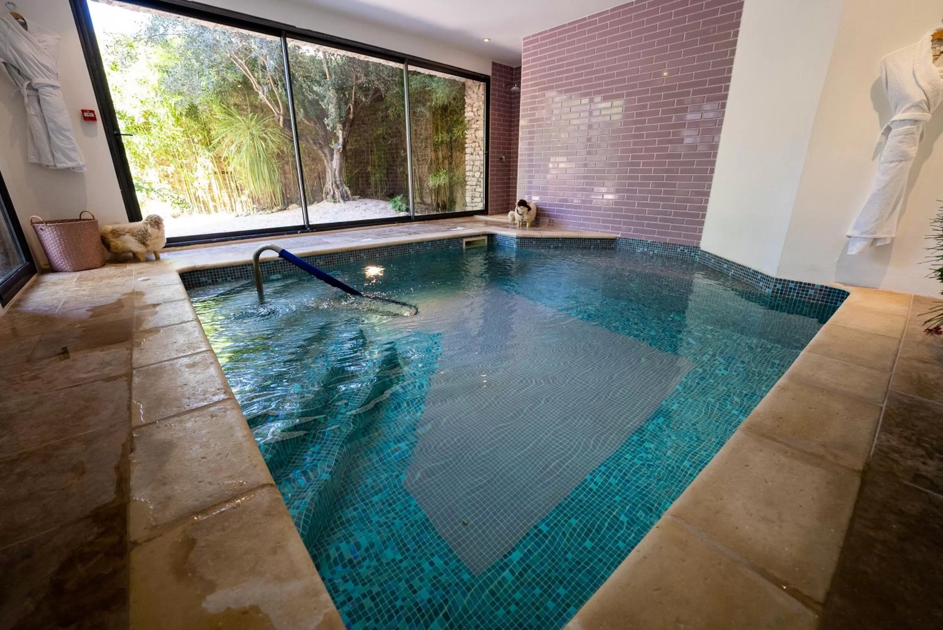 Swimming pool in Le Clos Violette et Le 11 D'Aglaé - Hôtel de Charme Design de Luxe