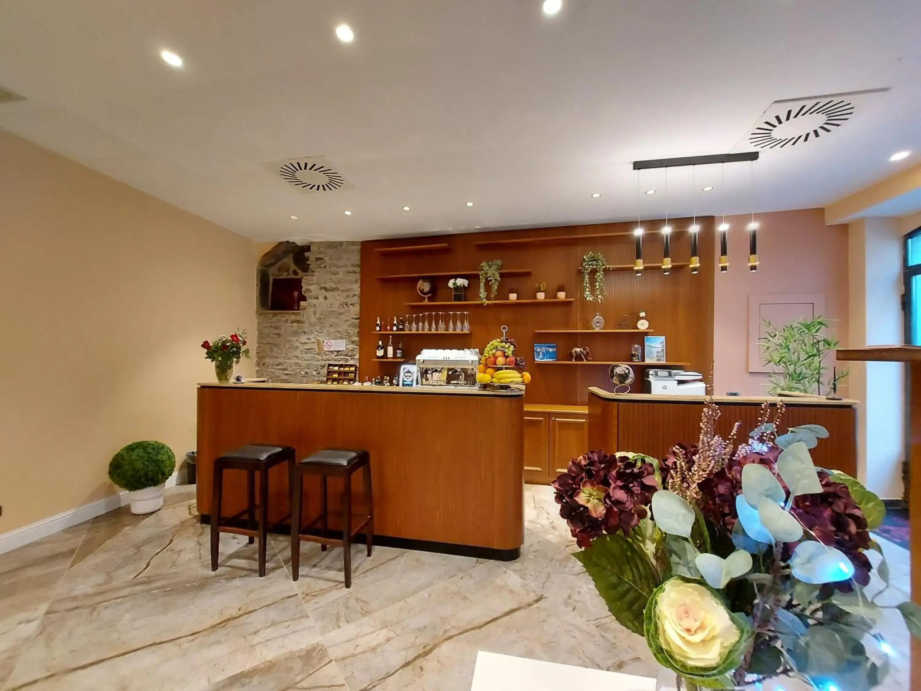 Lounge or bar in Hotel Borgovico