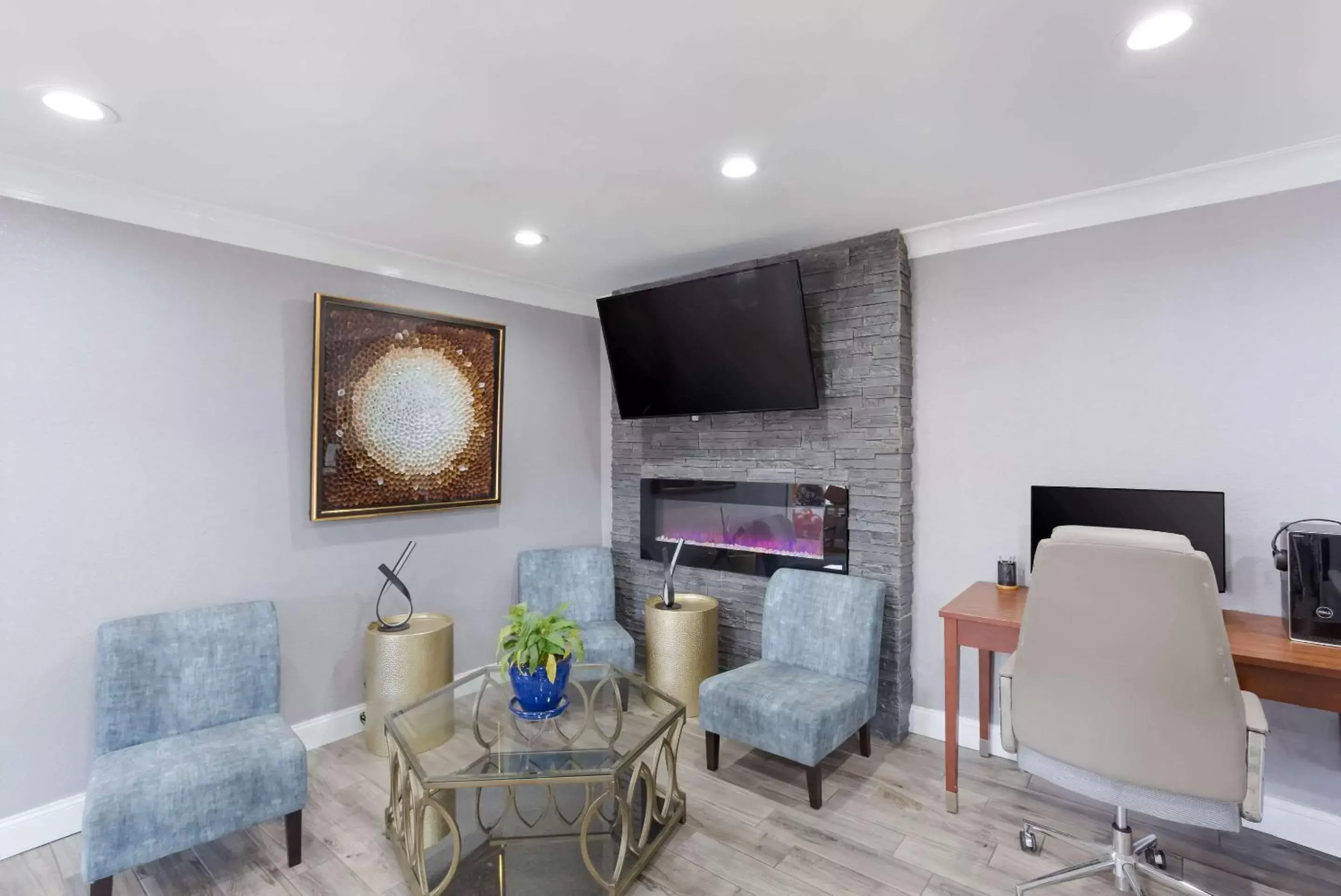 Lobby or reception, Seating Area in Quality Inn Redding