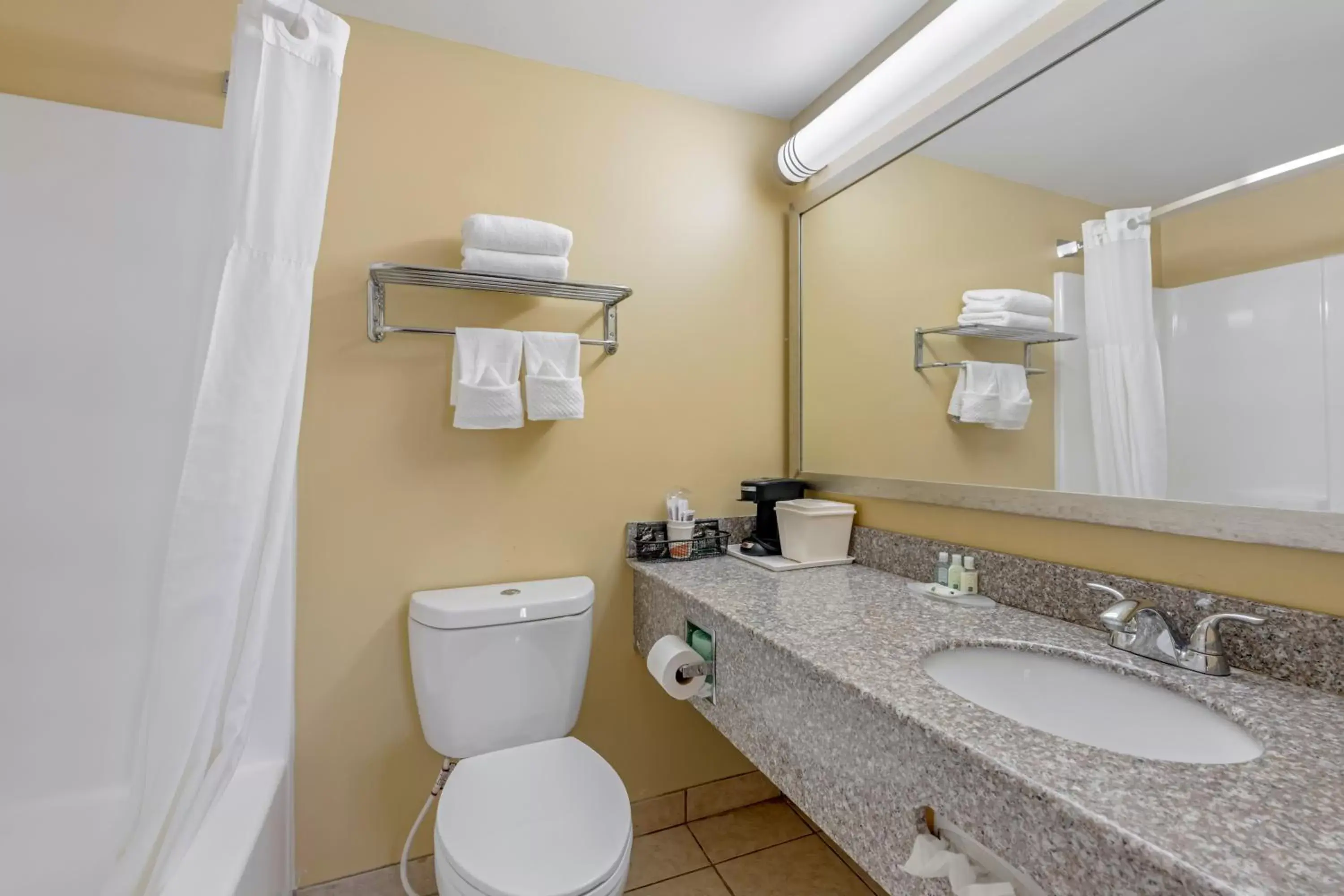 Bathroom in Quality Inn and Suites Lincoln
