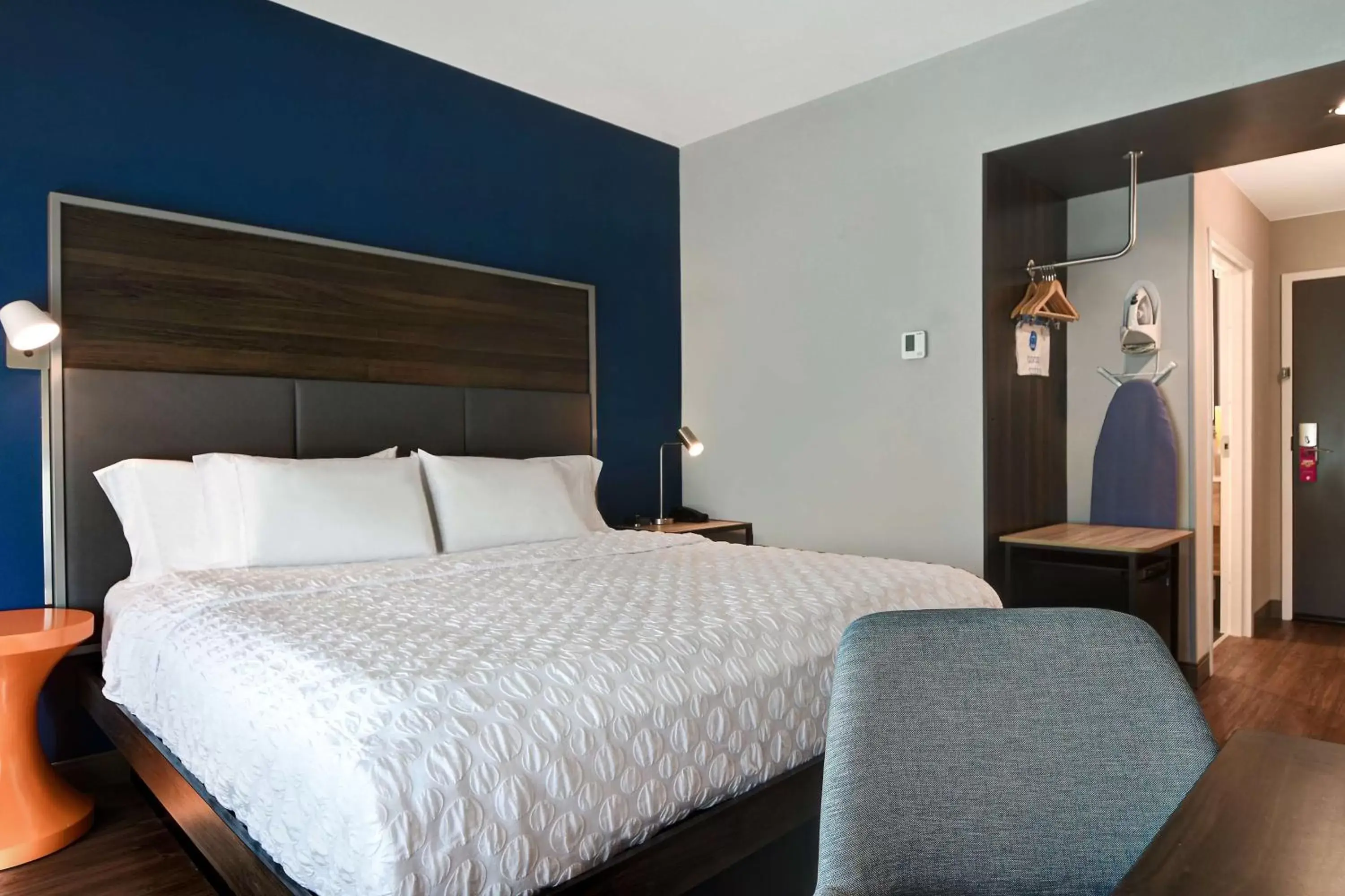 Bedroom, Bed in Tru By Hilton Rocky Mount, Nc