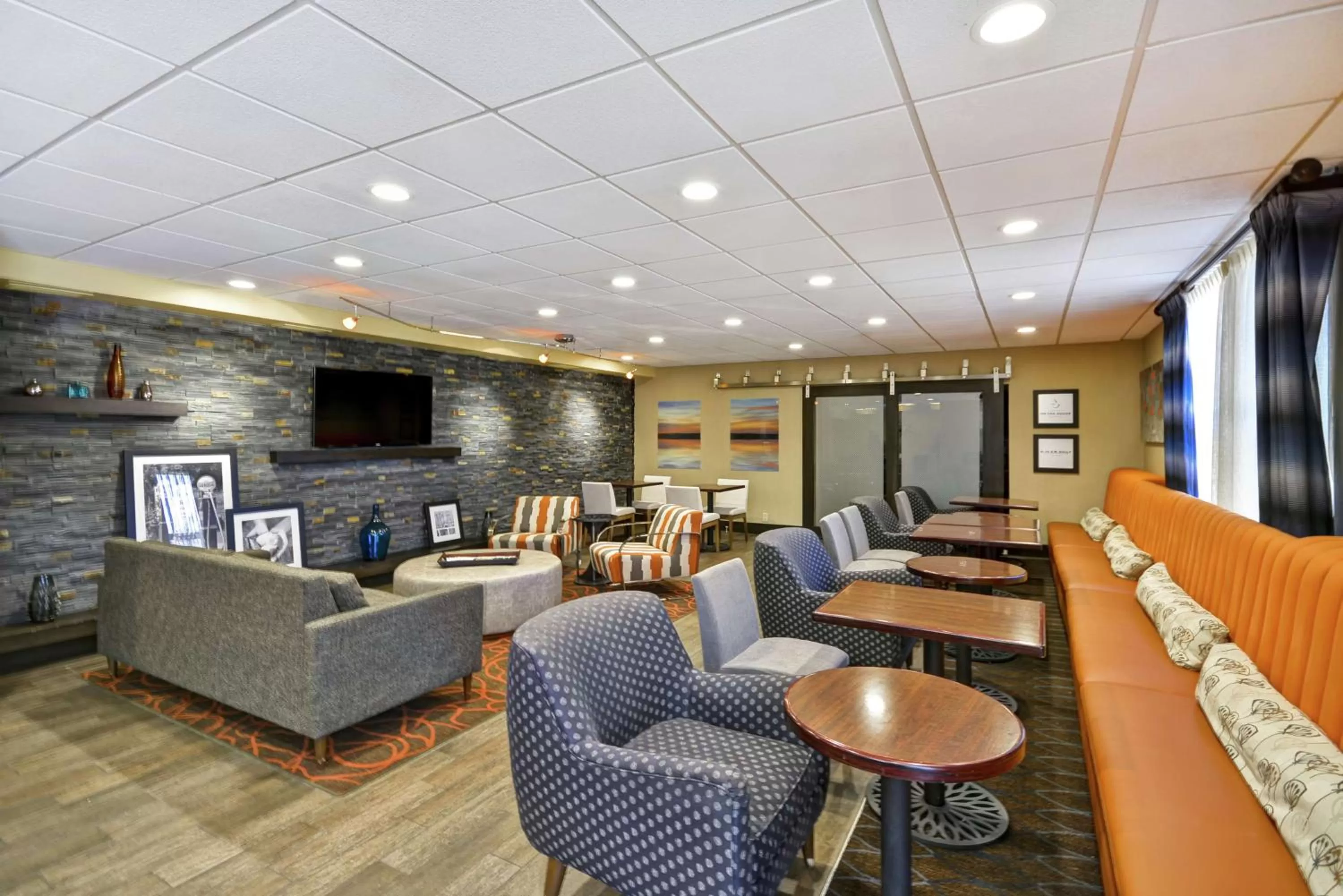 Lobby or reception in Hampton Inn Auburn