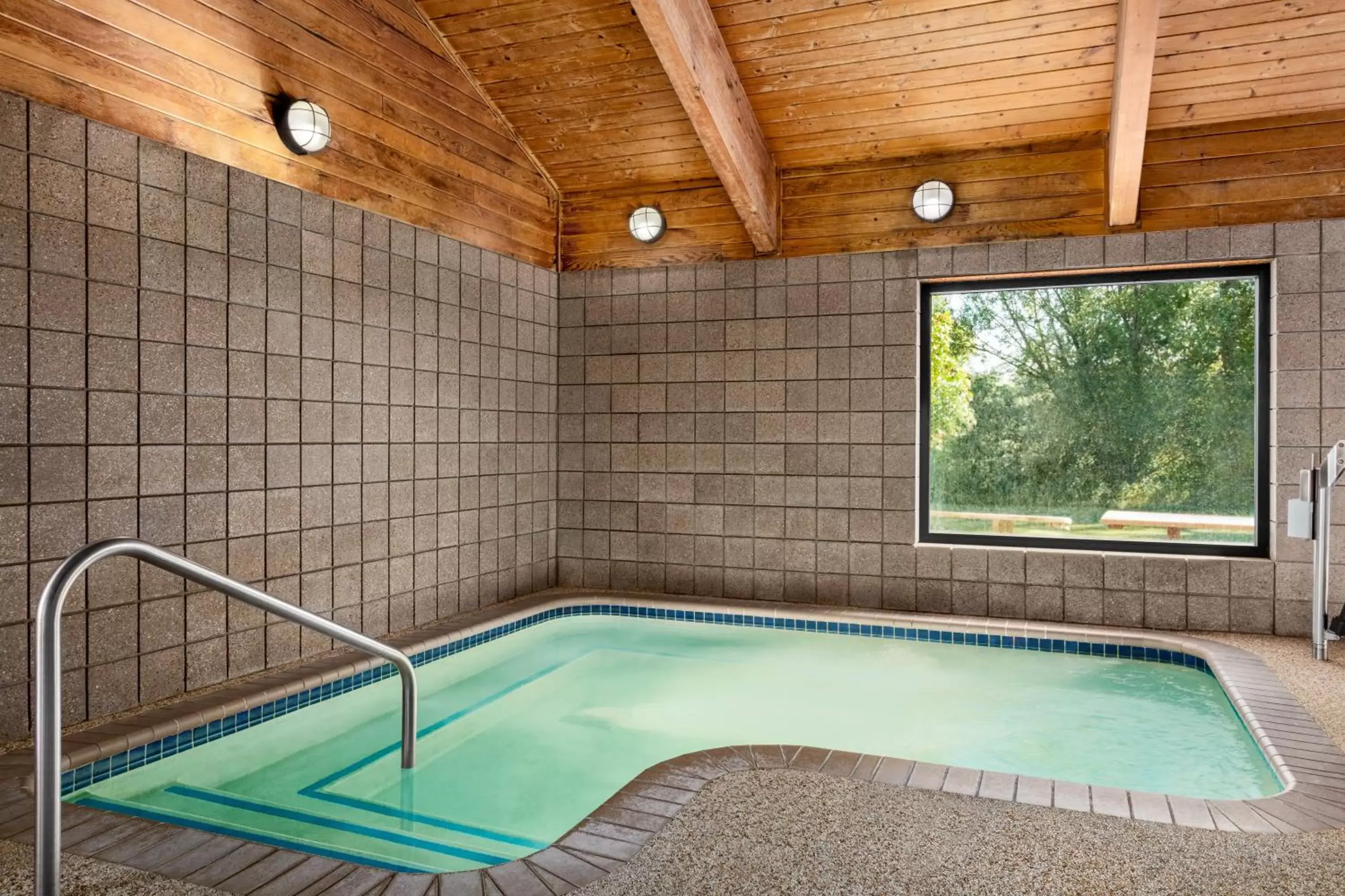 Hot Tub, Swimming Pool in AmericInn by Wyndham Baudette