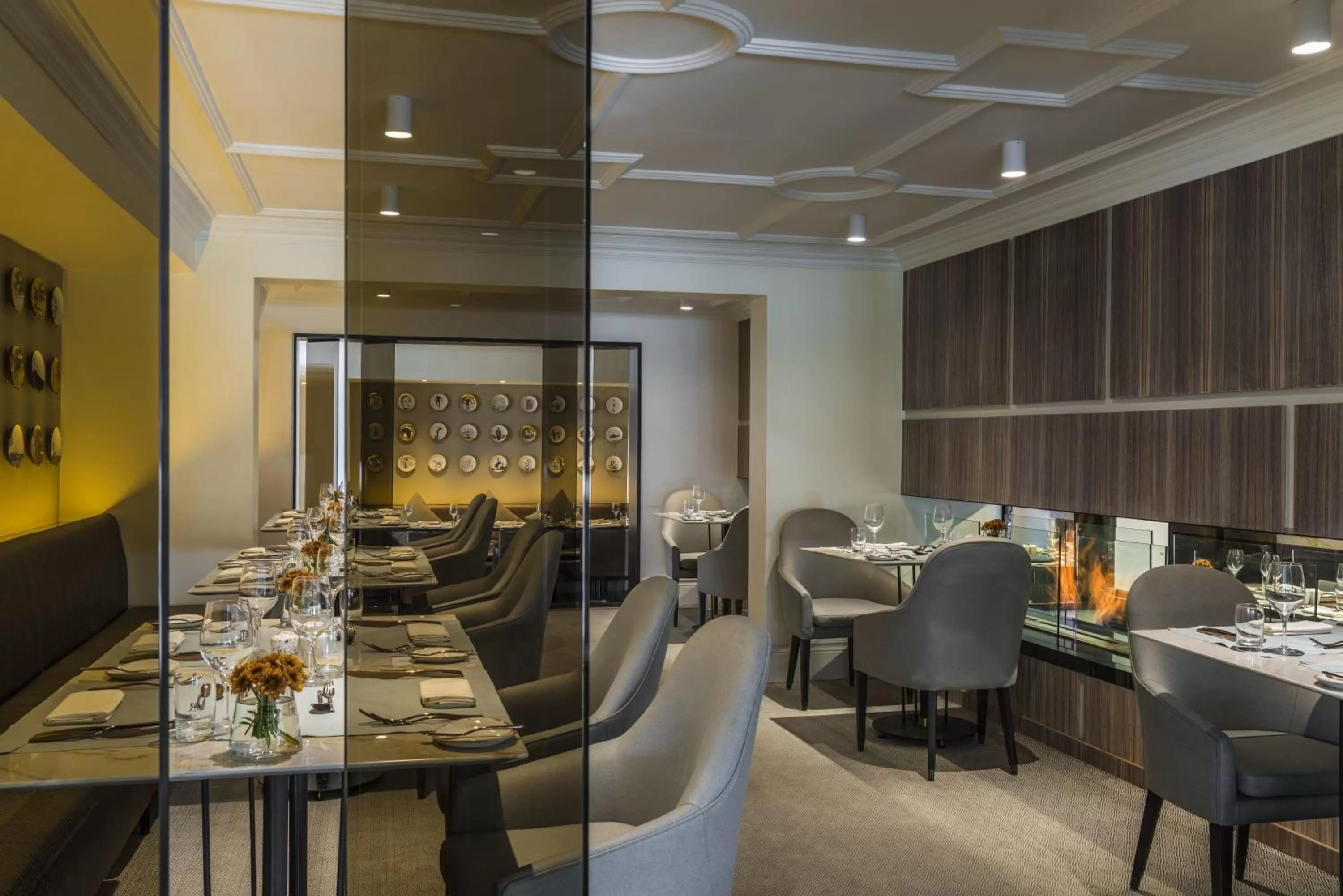 Restaurant/places to eat in Four Seasons Hotel The Westcliff