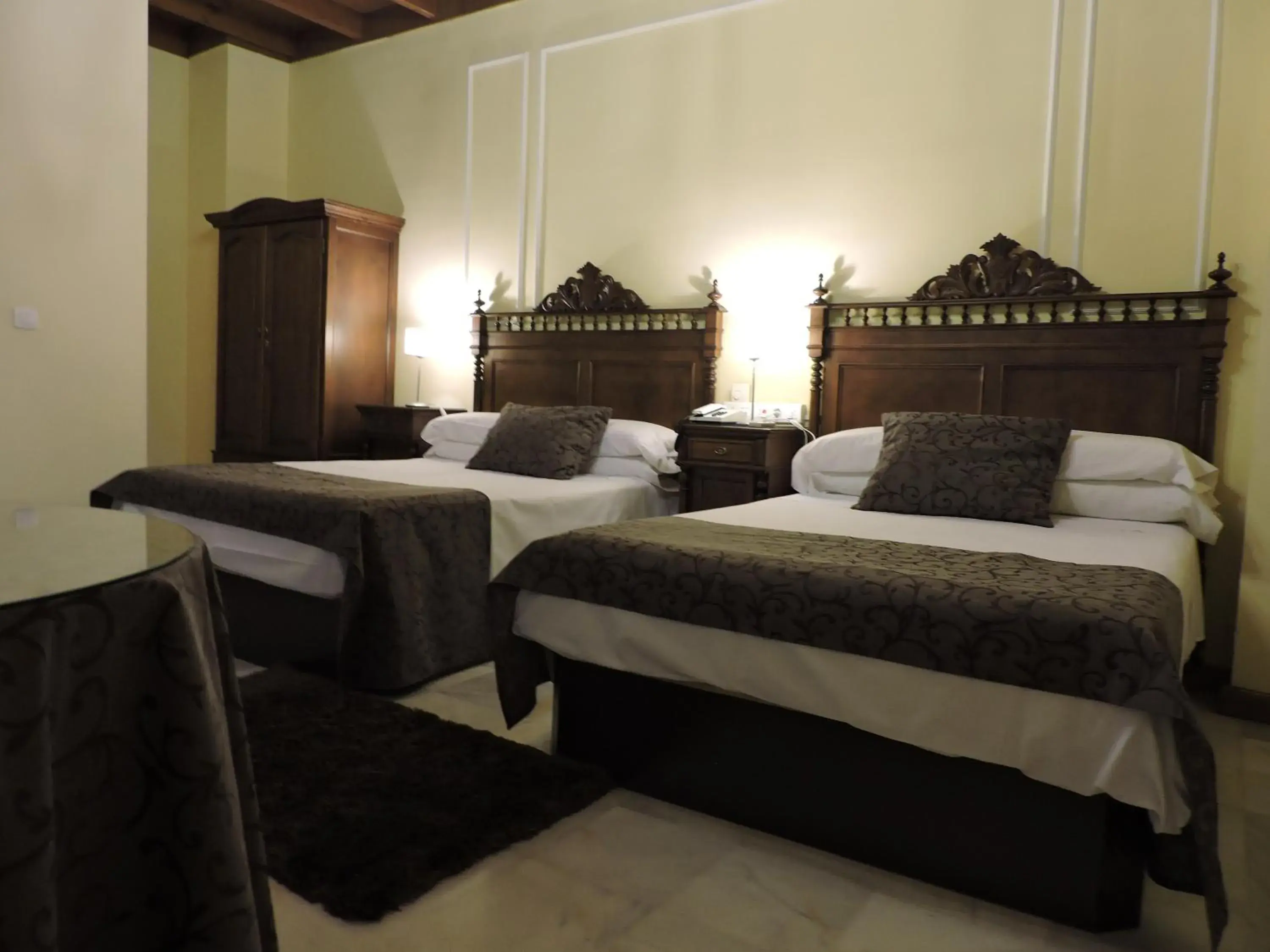 Bedroom, Bed in Hotel Palacio de Oñate