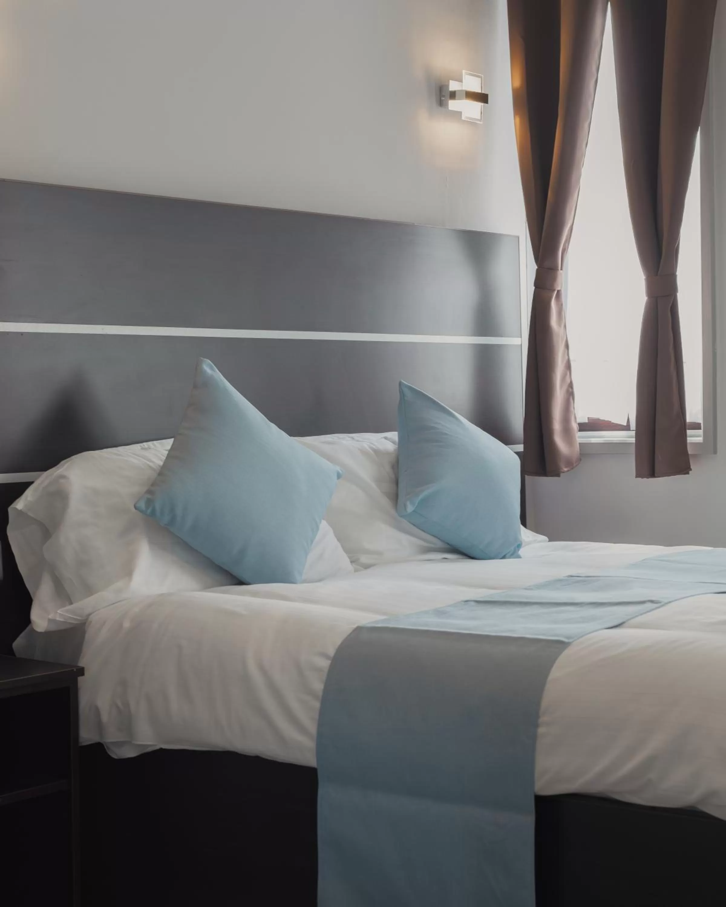 Bed in Best Western Ebbw Vale