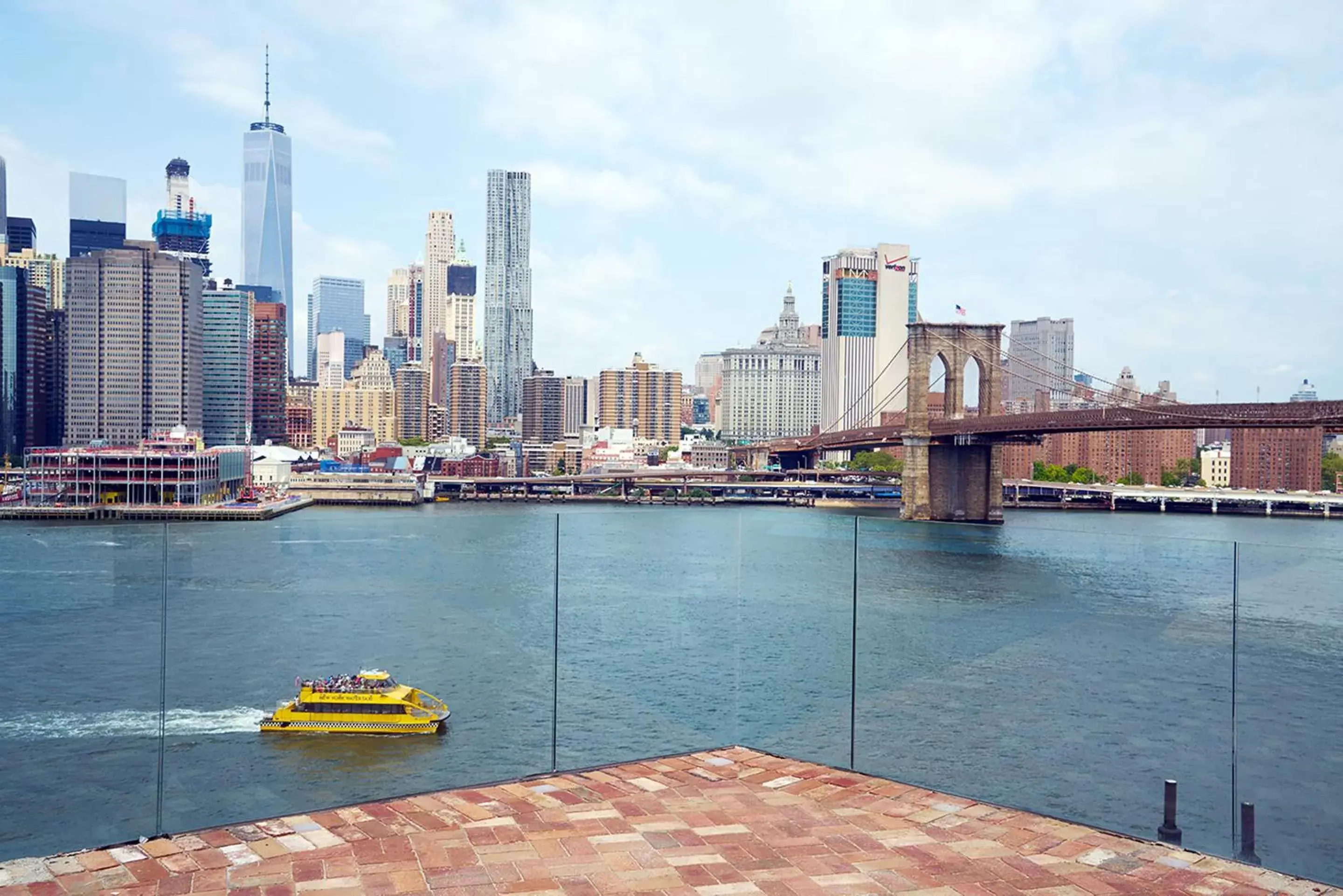 River view, Nearby Landmark in 1 Hotel Brooklyn Bridge