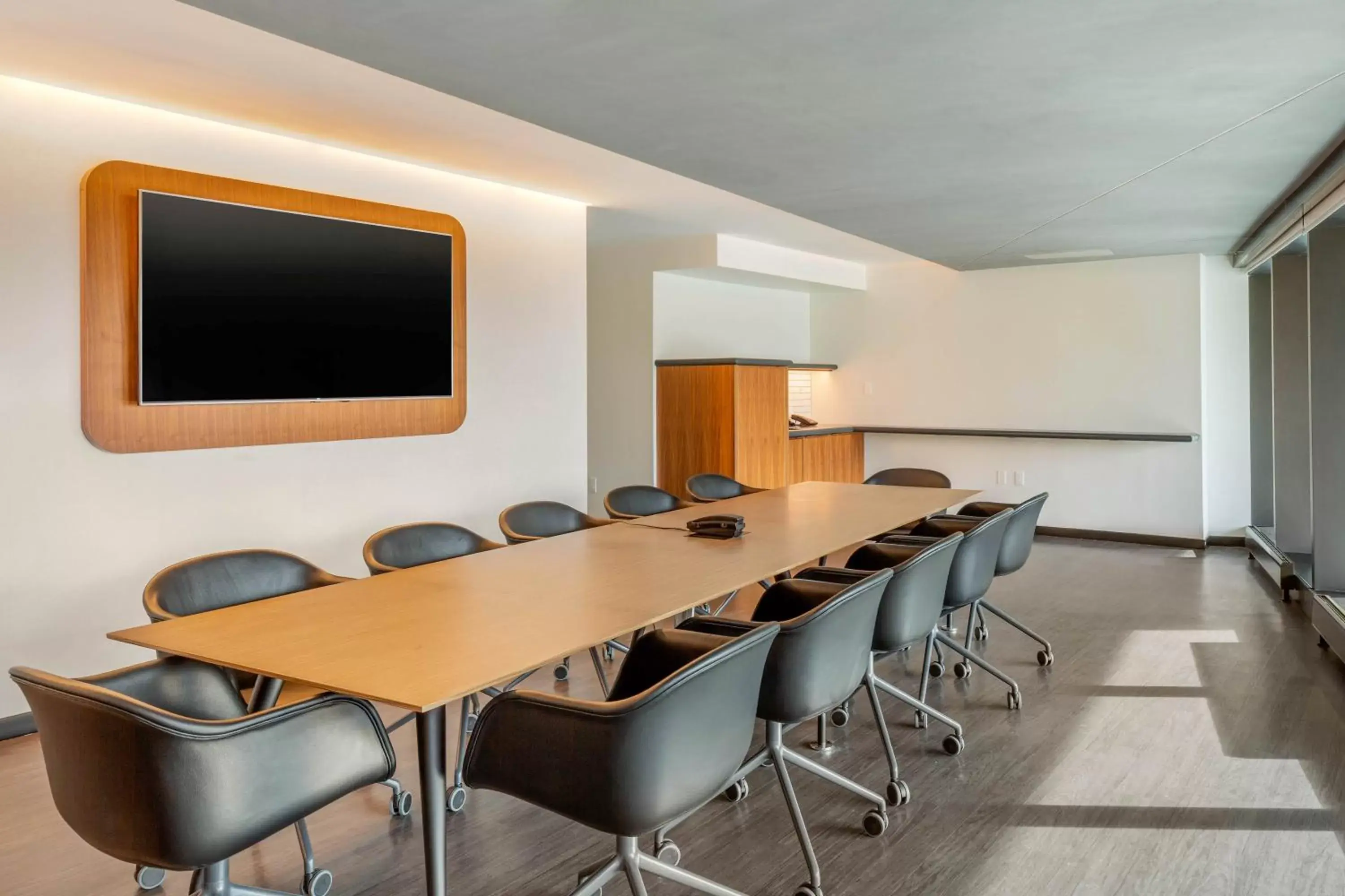 Meeting/conference room in Cambria Hotel Boston, Downtown-South Boston