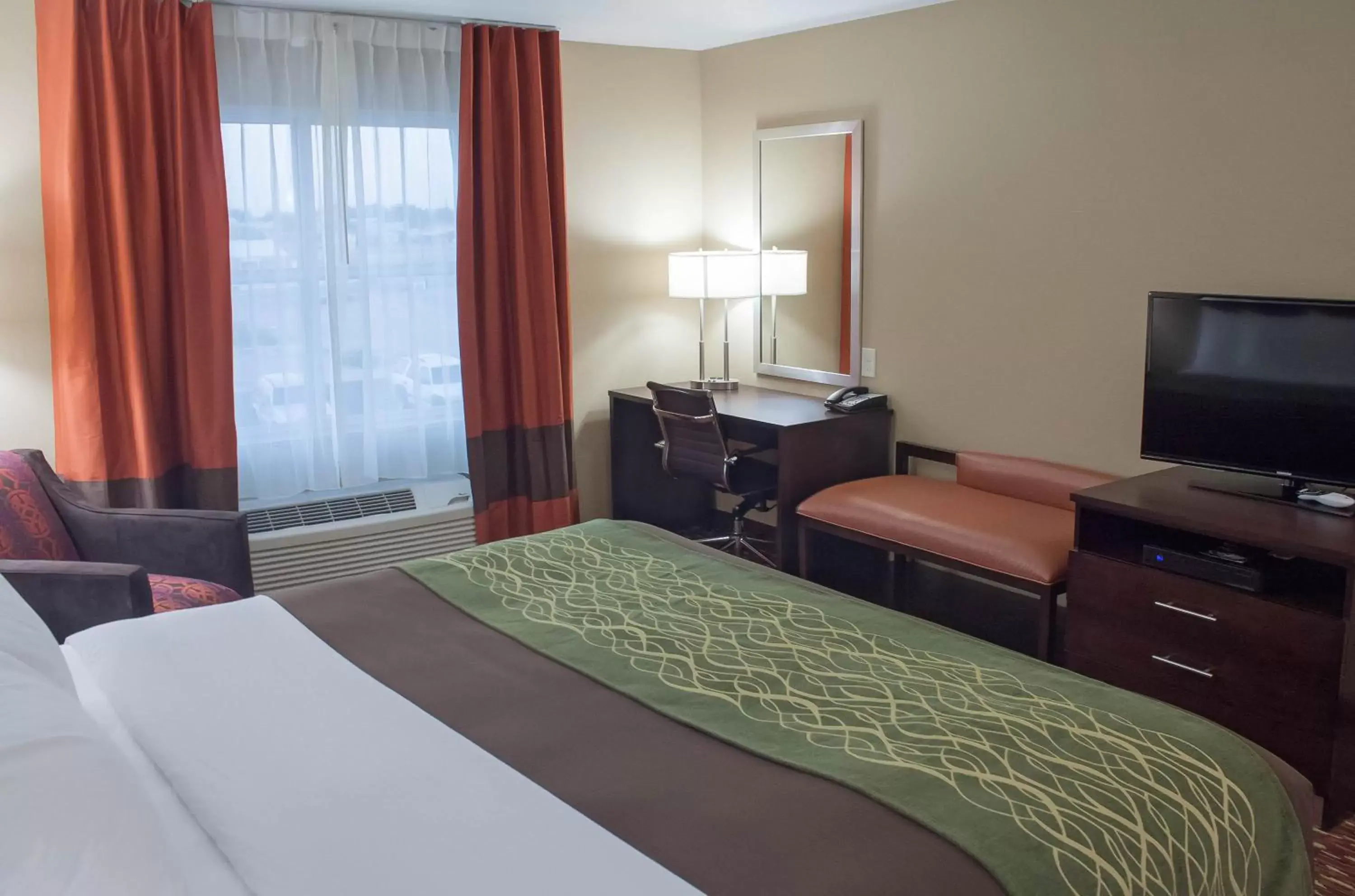 Photo of the whole room, Bed in Comfort Inn & Suites Artesia