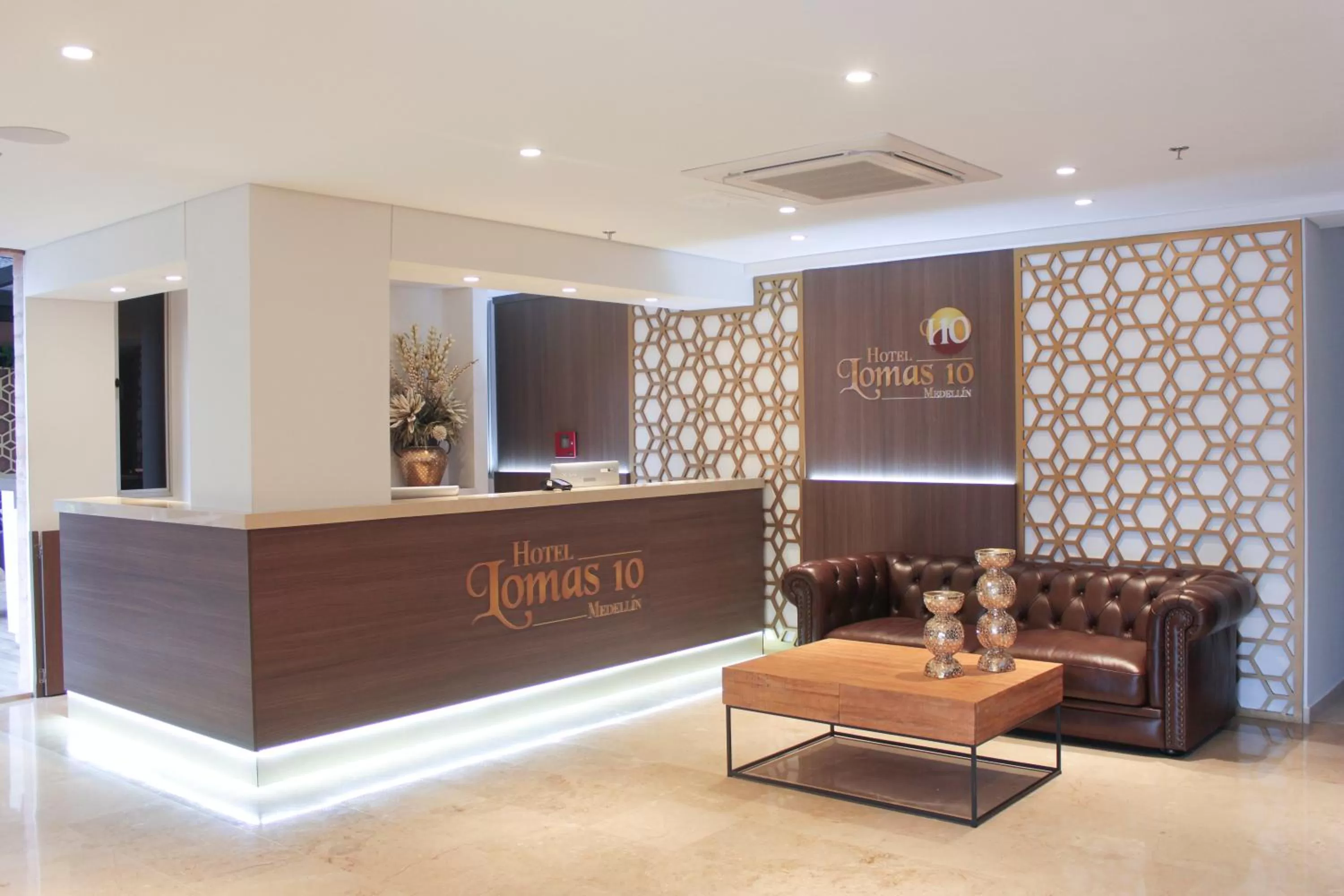 Property logo or sign in Hotel Lomas 10 Medellin