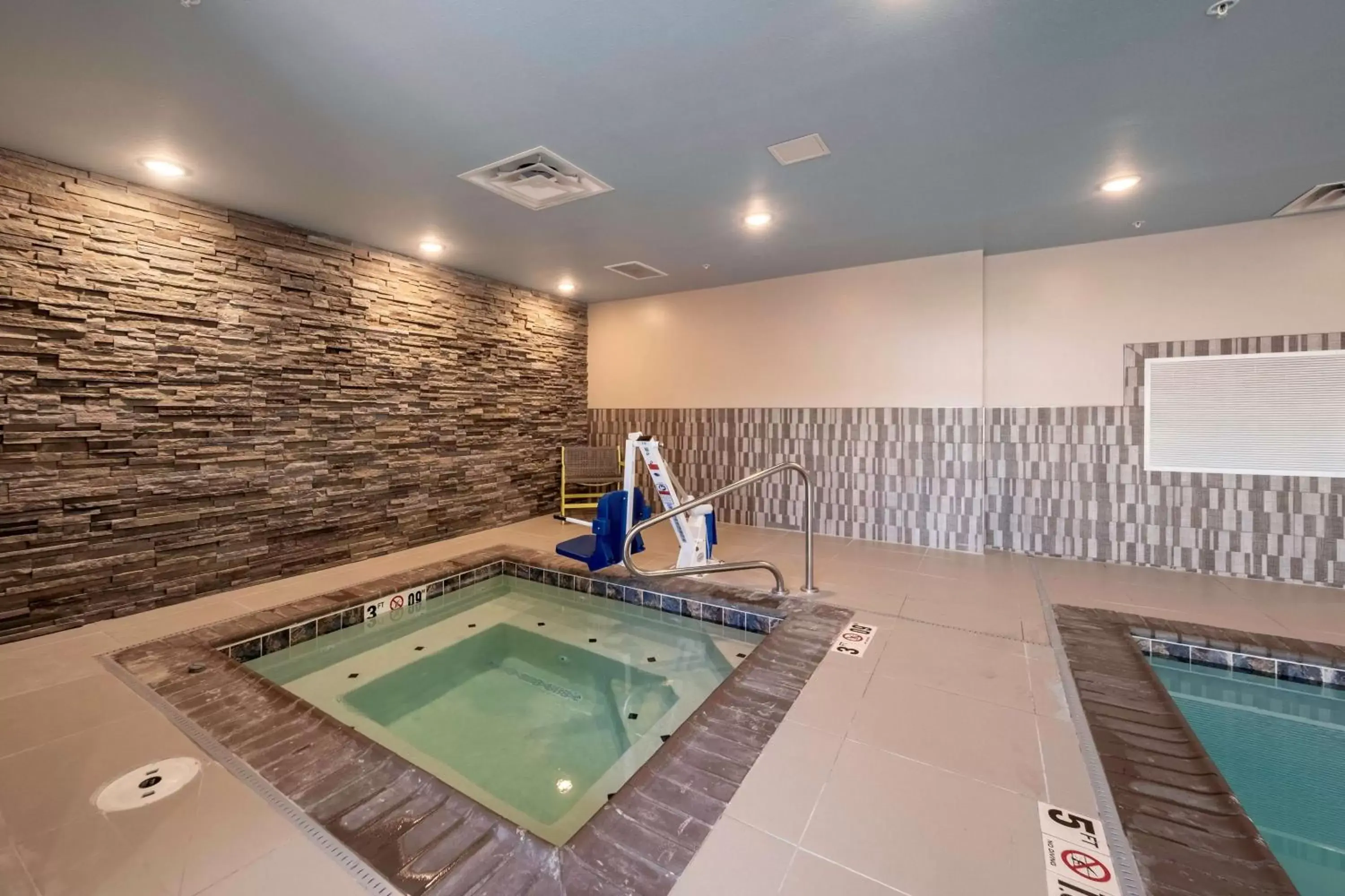 Swimming Pool in Home2 Suites By Hilton Portland Hillsboro