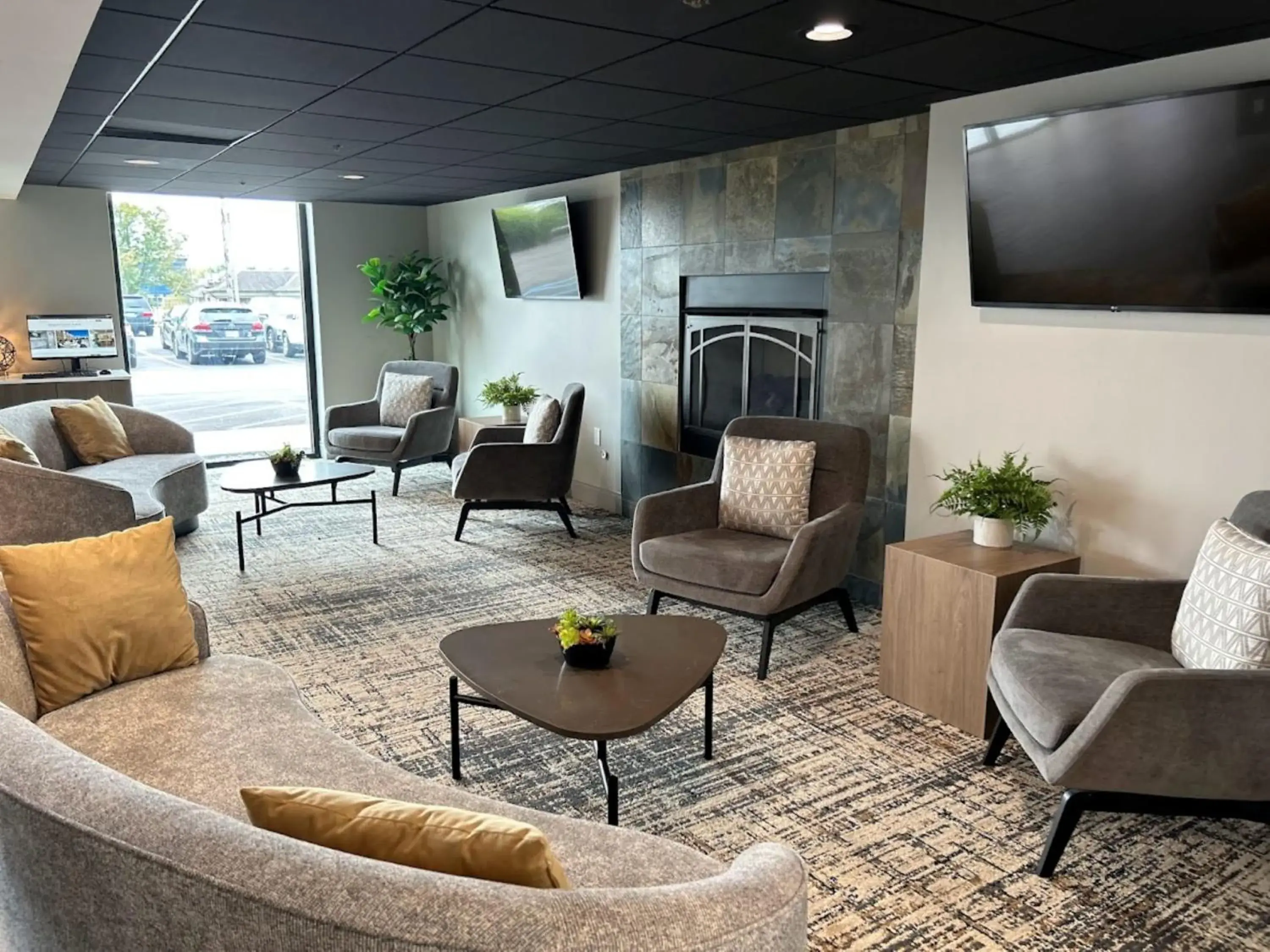 Property building, Seating Area in Holiday Inn St Louis Sw - Route 66