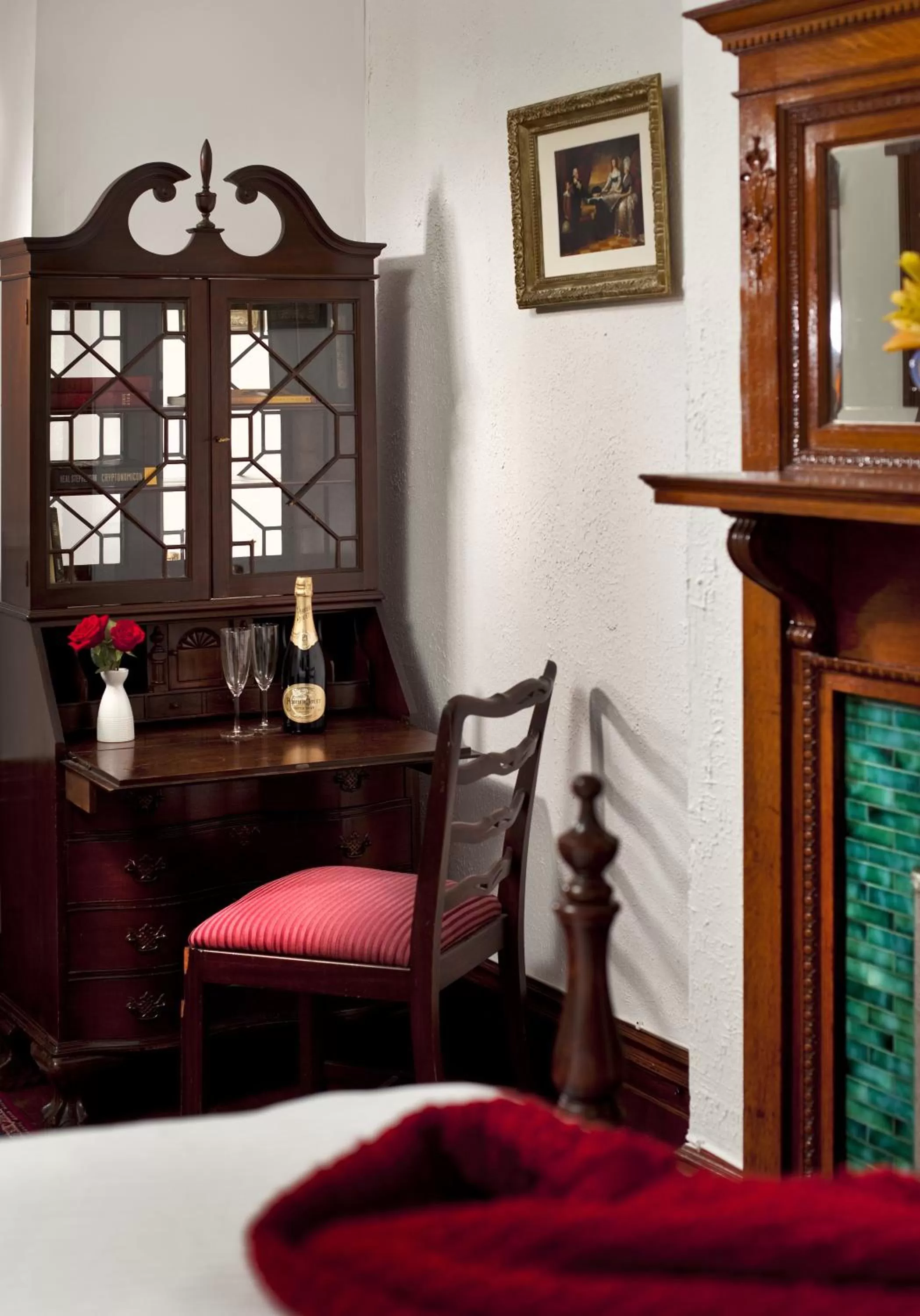 Seating area, Bed in American Guest House, a Washington DC Bed and Breakfast