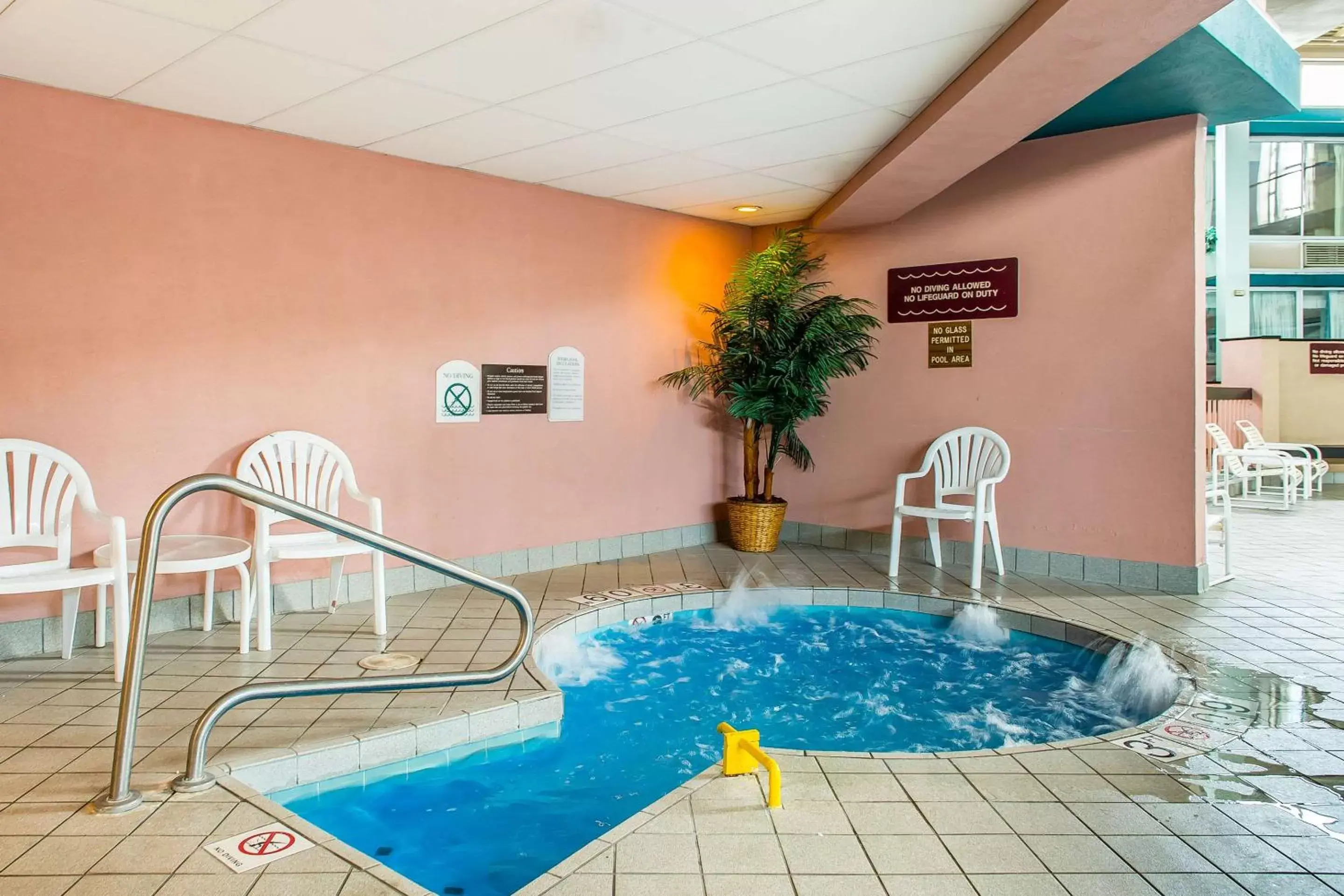 On site, Swimming Pool in Quality Inn & Conference Center - Springfield