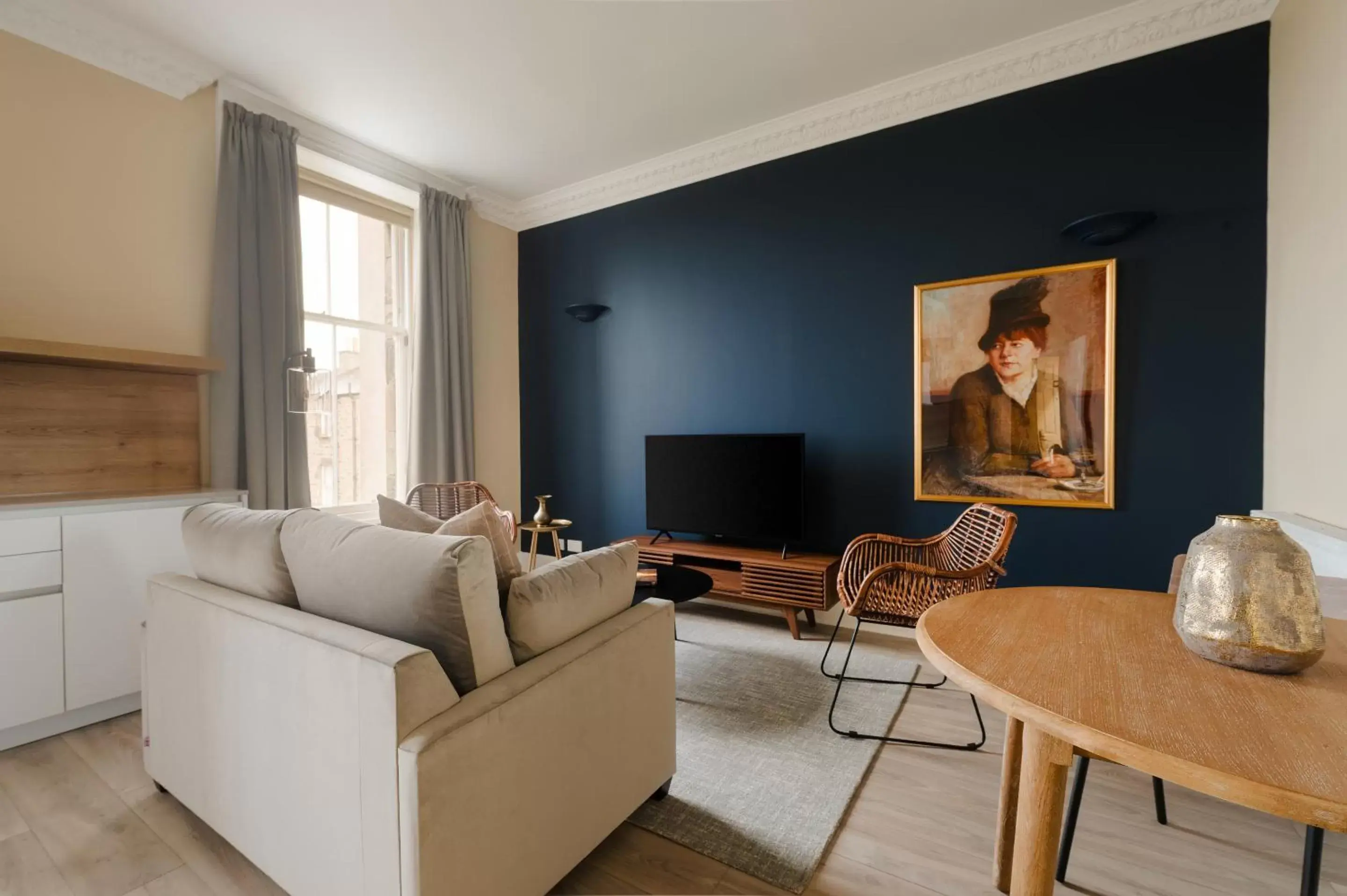 Living room, Seating Area in Sonder Royal Garden Apartments