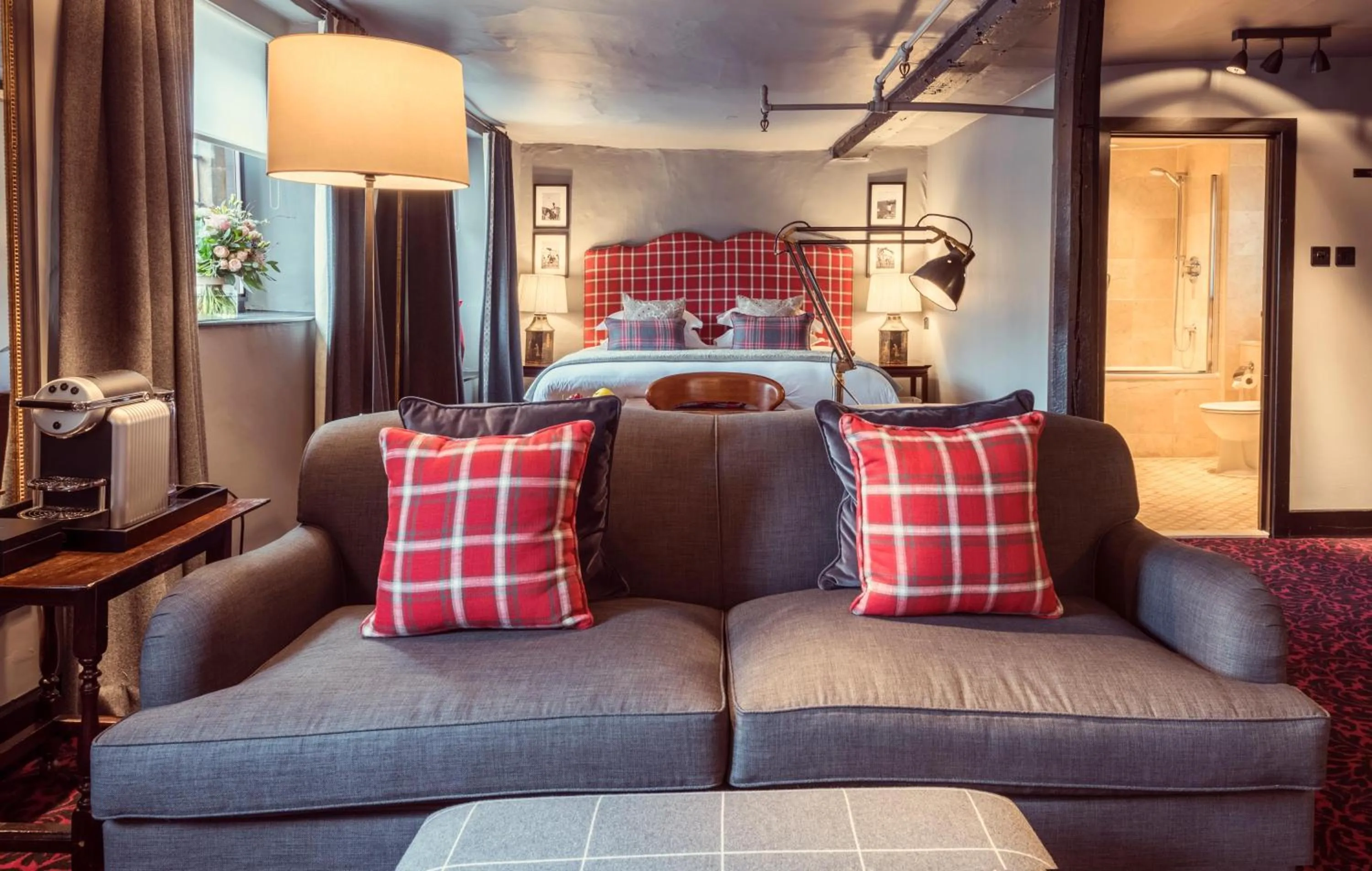 Living room, Bed in The Lygon Arms - an Iconic Luxury Hotel