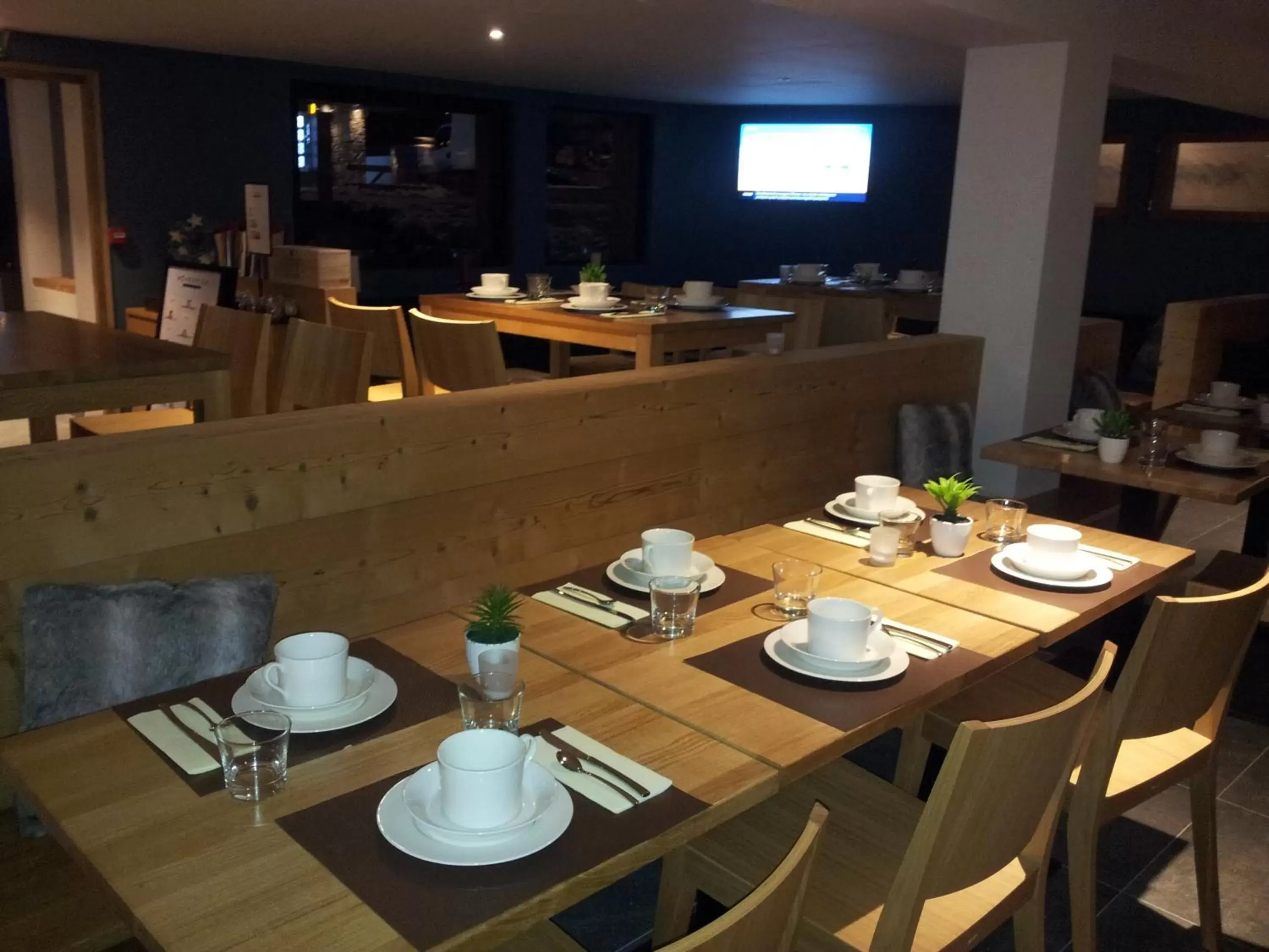 Buffet breakfast, Restaurant/Places to Eat in Chalet Hotel Régina