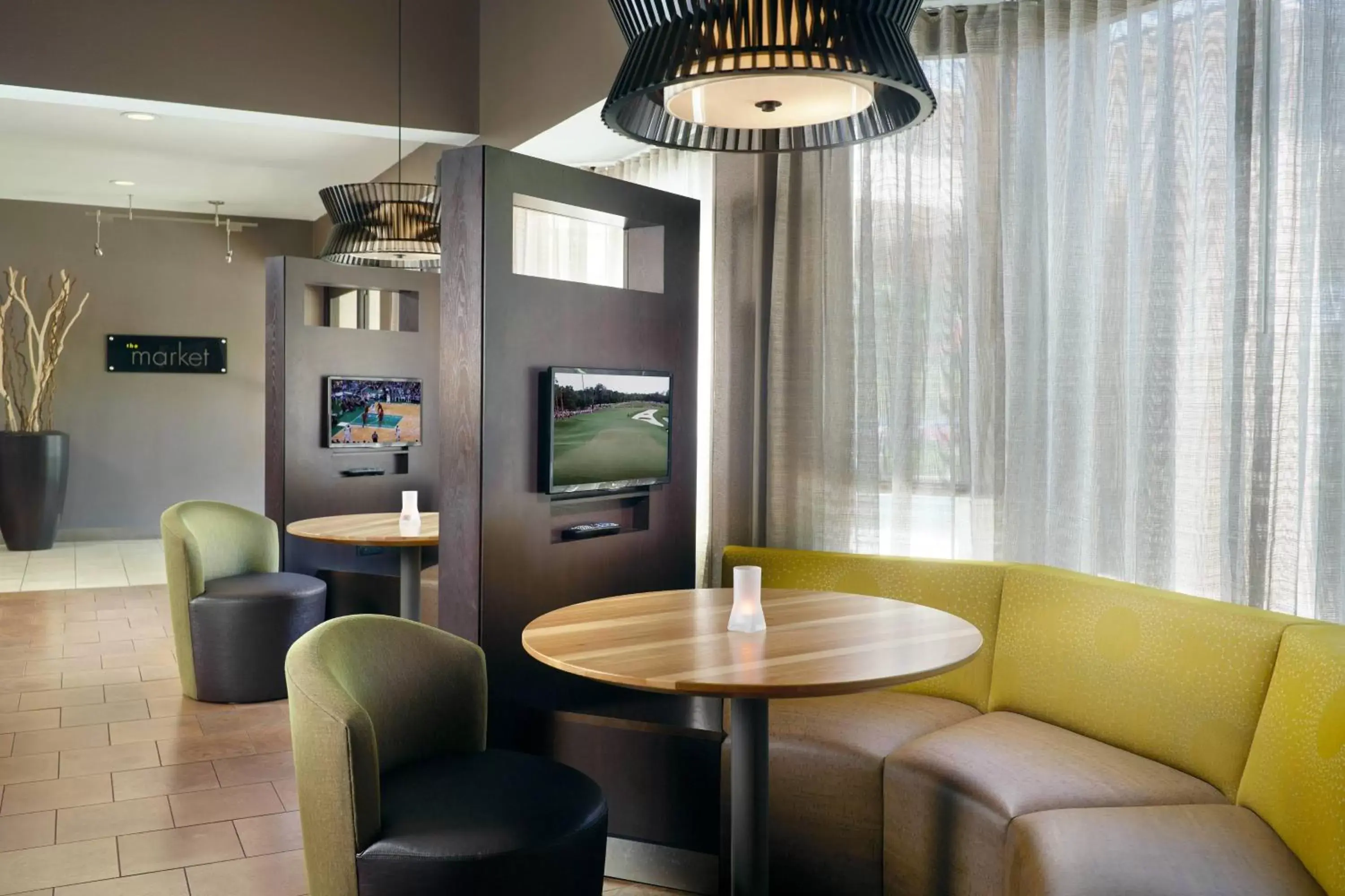 Other, Lounge/Bar in Courtyard by Marriott Macon