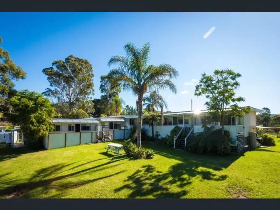 Property Building in Top of the Lake Holiday Units