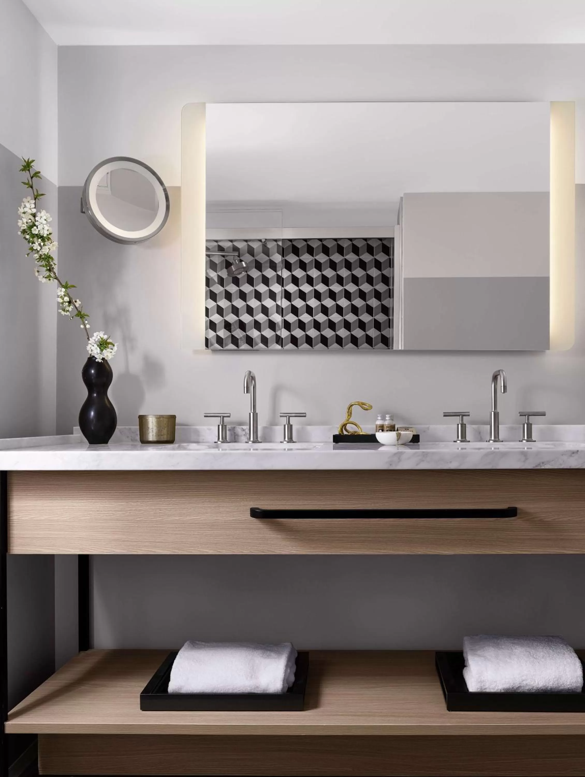 Bathroom in The Duniway Portland, A Hilton Hotel