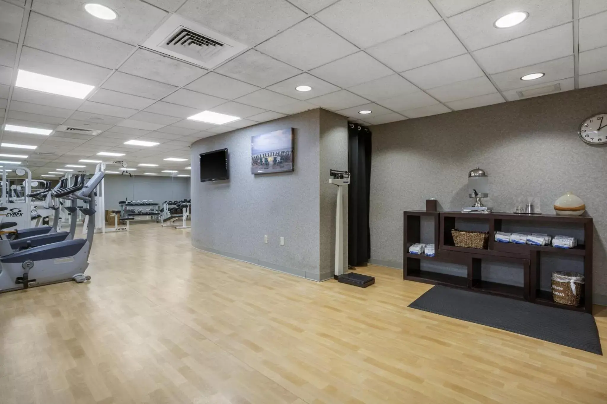 Fitness centre/facilities, Lobby/Reception in Omni New Haven Hotel at Yale