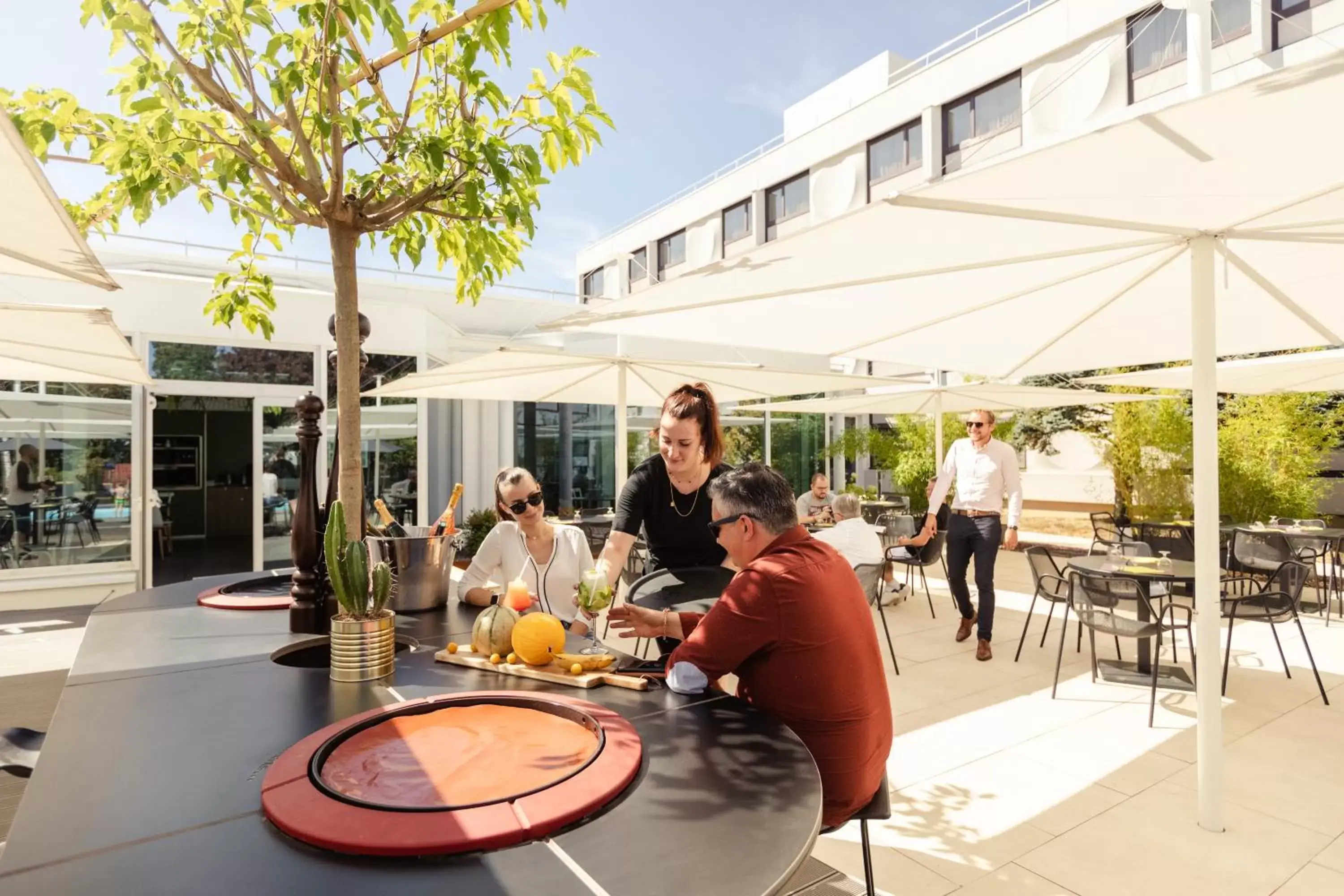 Lounge or bar, Restaurant/Places to Eat in Novotel Nancy