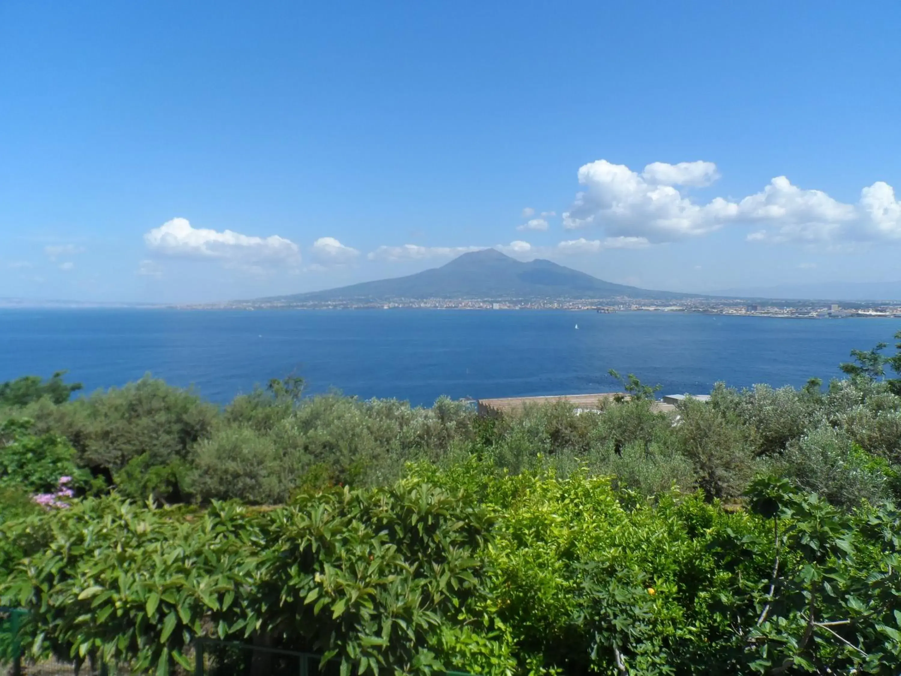 Quadruple Room with Sea View in Ancelle Sorrento - Casa d'Accoglienza Quadruple Room with Sea View in Ancelle Sorrento - Casa d'Accoglienza