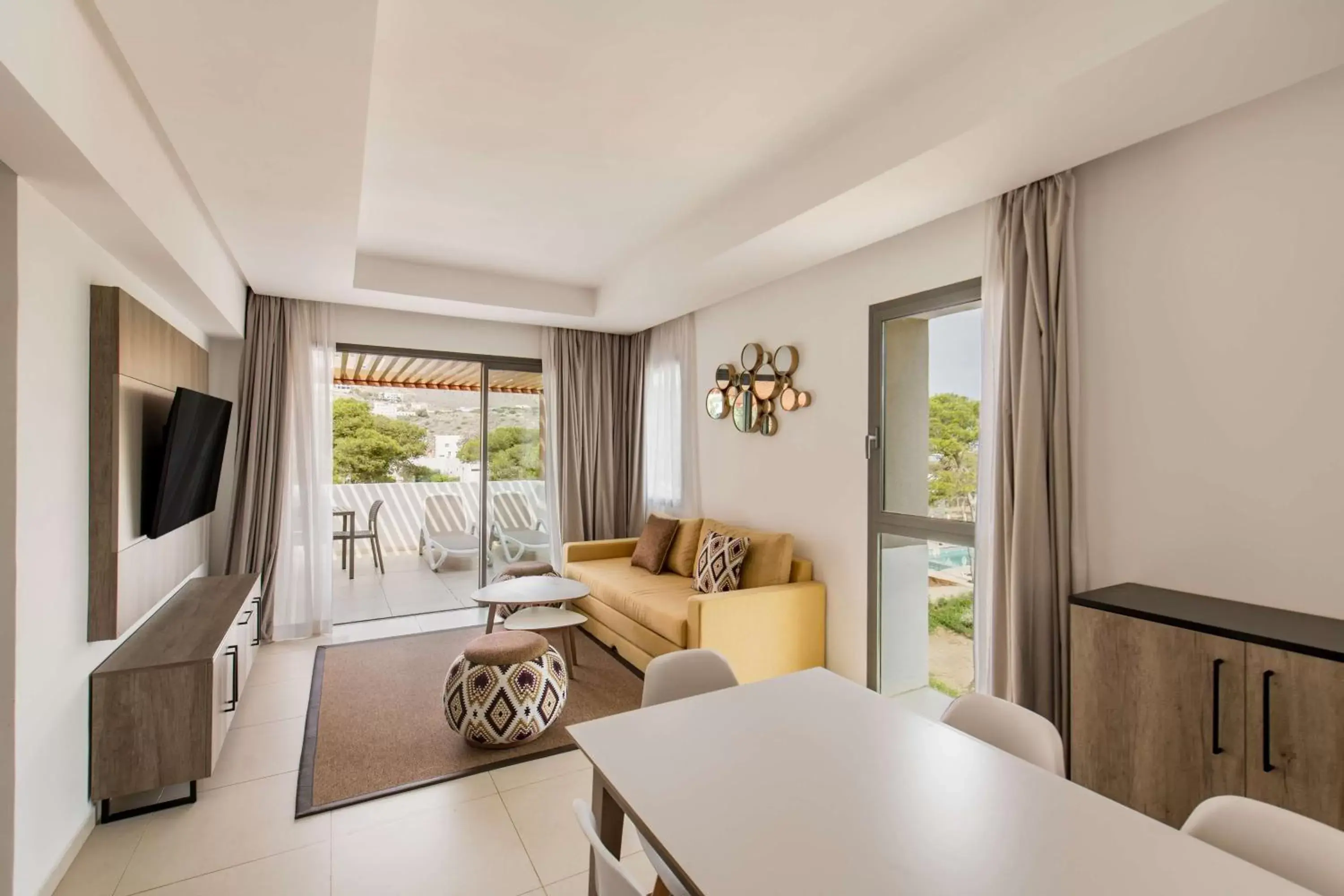 Photo of the whole room, Seating Area in Radisson Blu Residences Al Hoceima