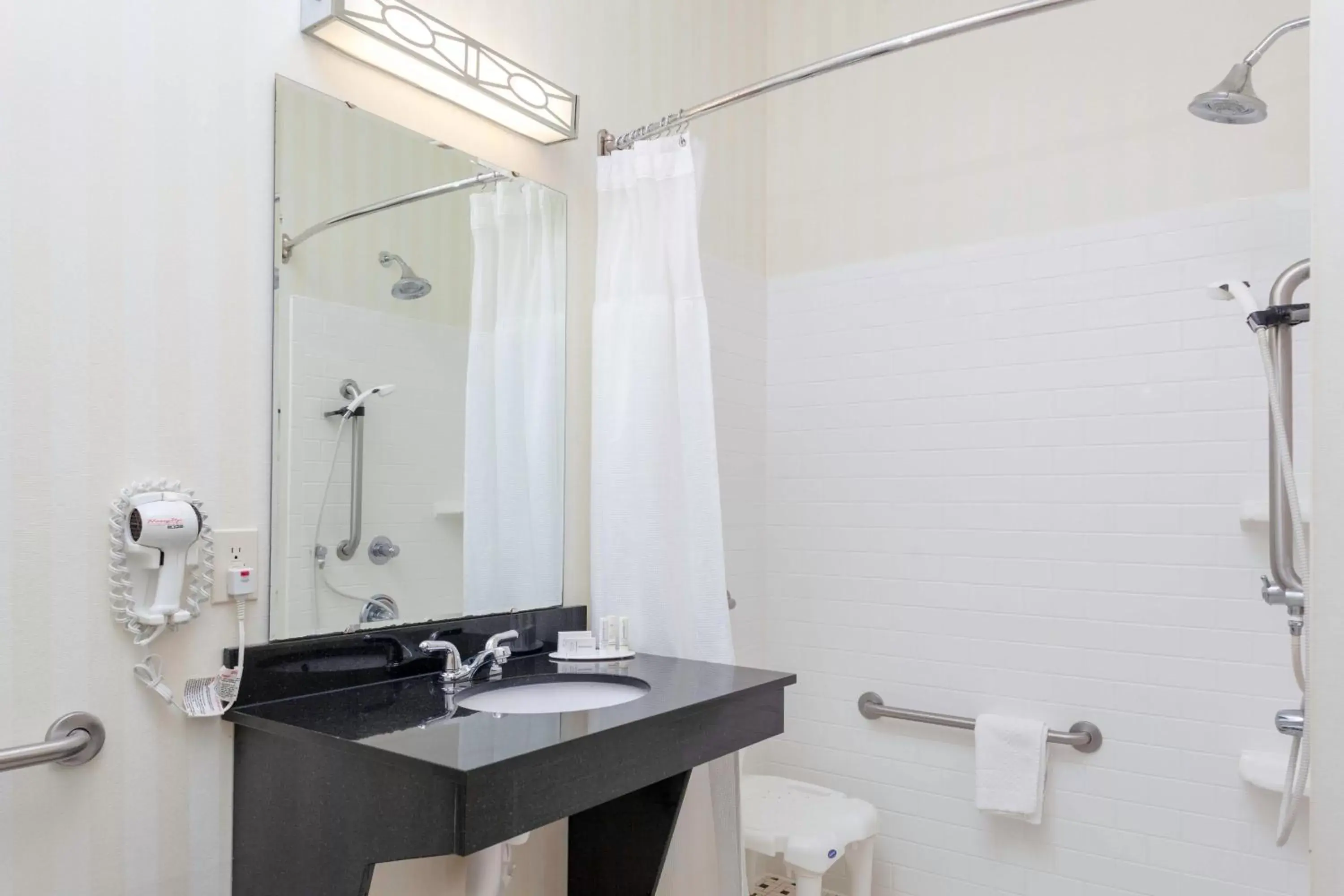 Bathroom in Fairfield Inn and Suites by Marriott Seymour