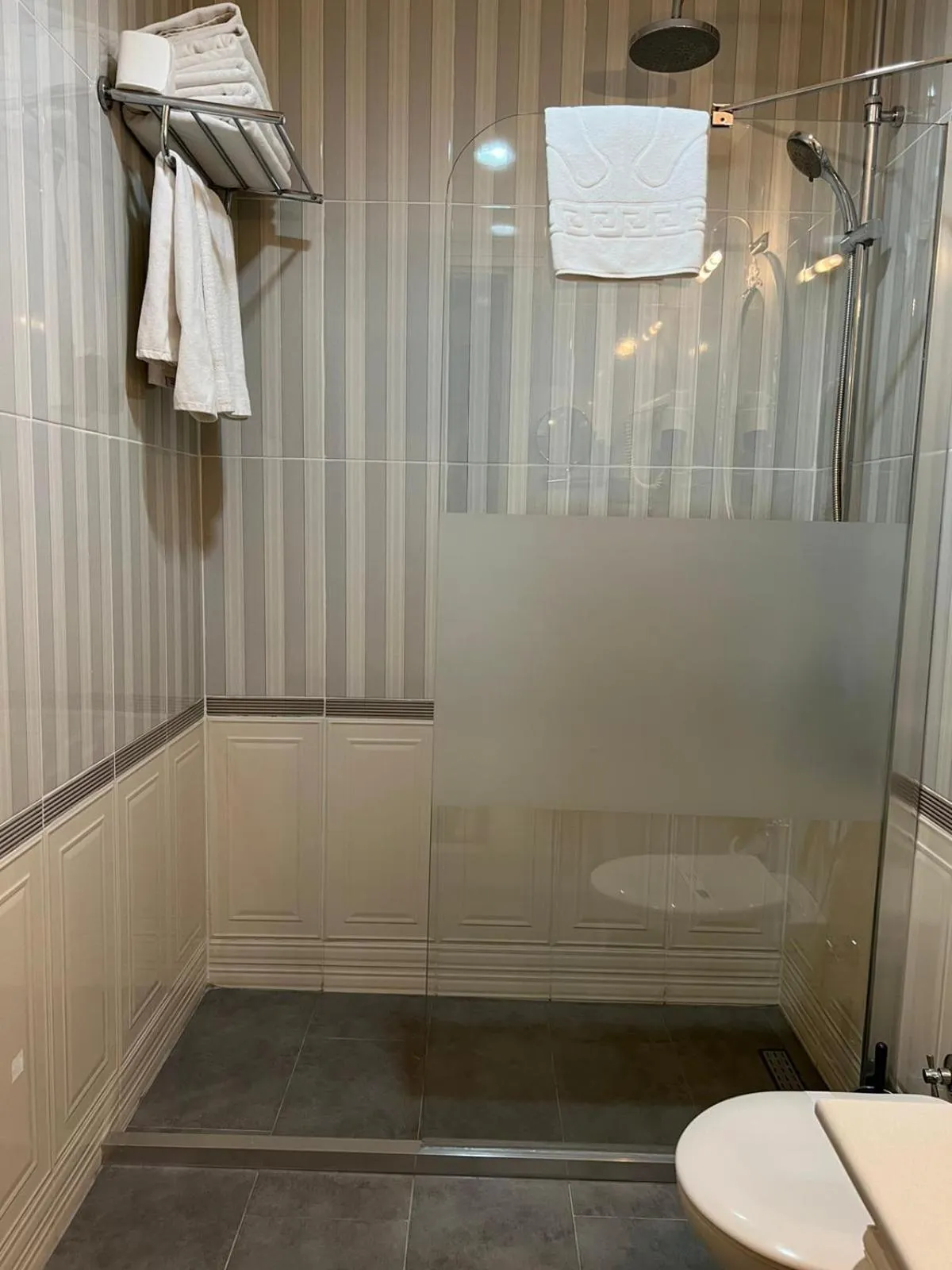 Bathroom in Muyan Suites