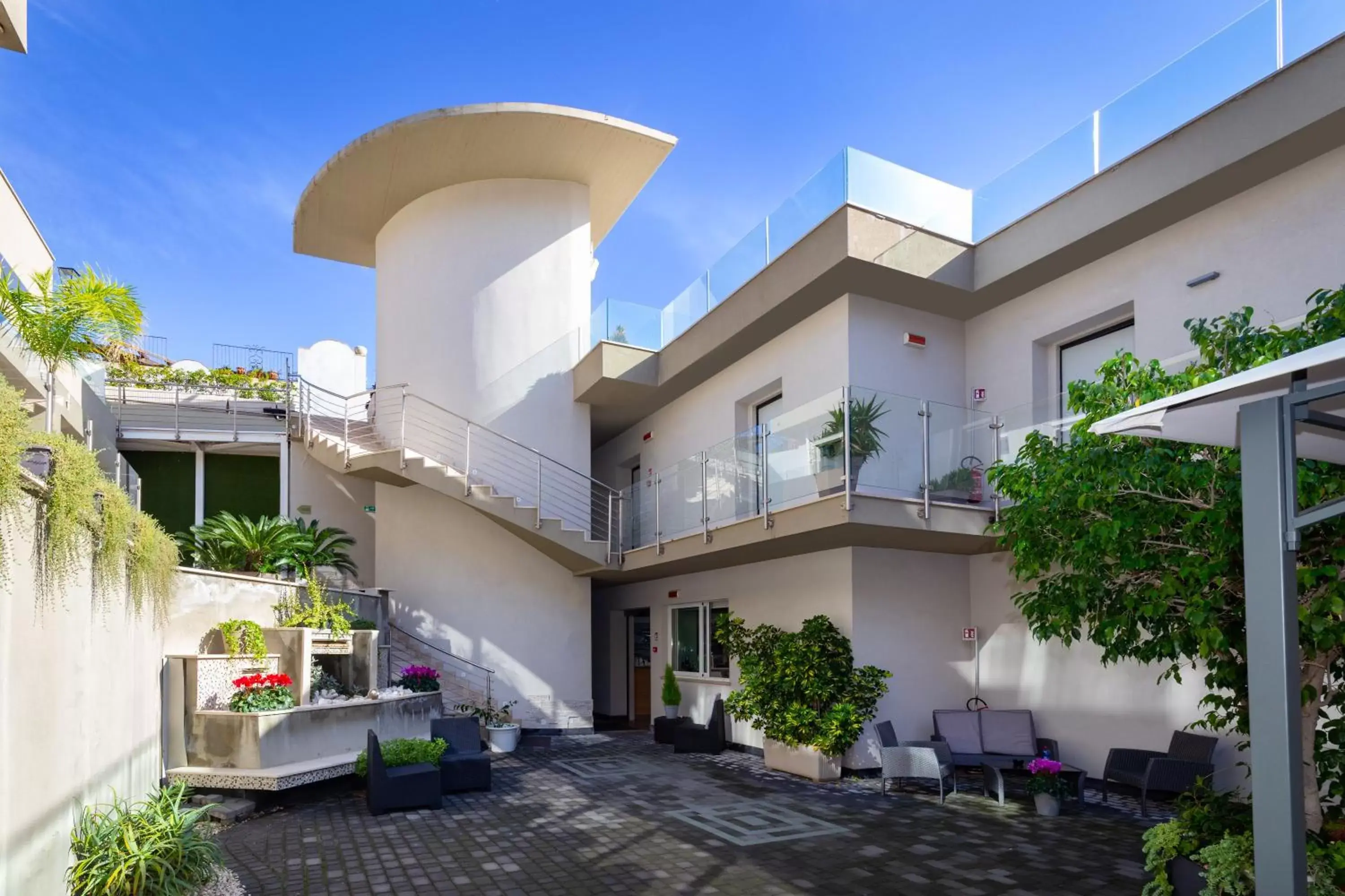 Facade/entrance in Zeus Hotel - Aparthotel - Meeting & Congress Facade/entrance in Zeus Hotel - Aparthotel - Meeting & Congress