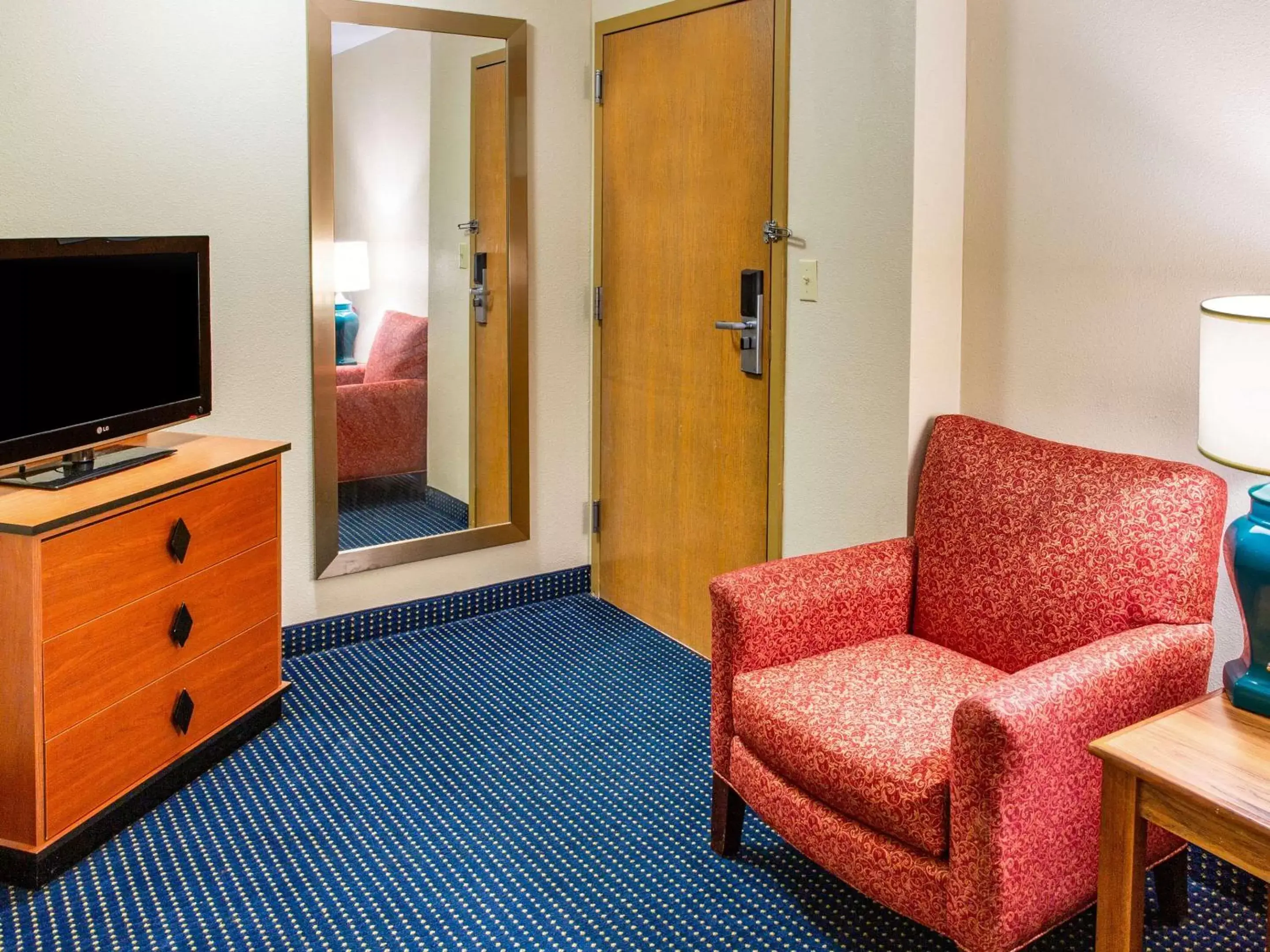 Seating Area in Comfort Inn Piketon