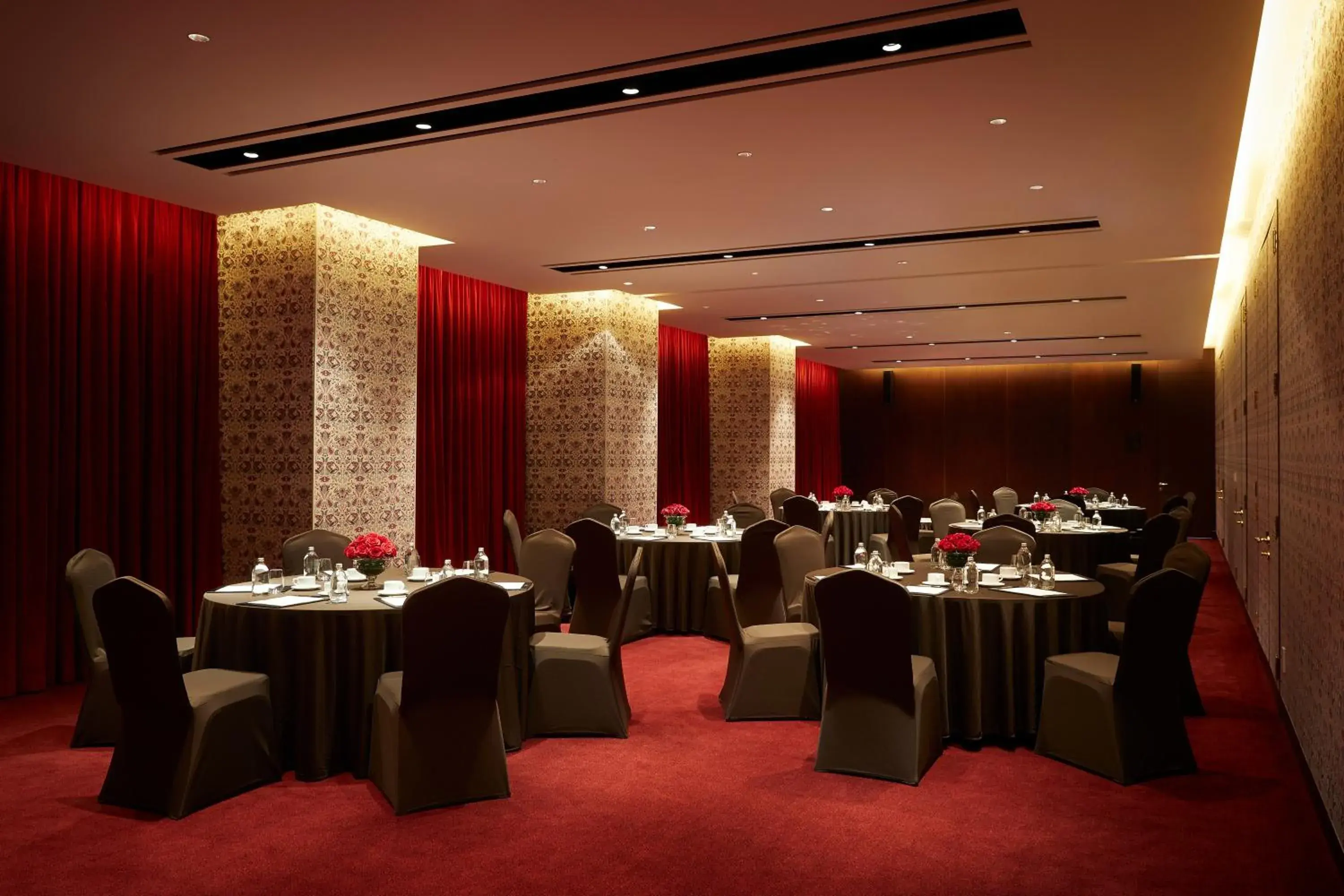 Banquet/Function facilities, Banquet Facilities in L'Escape Hotel