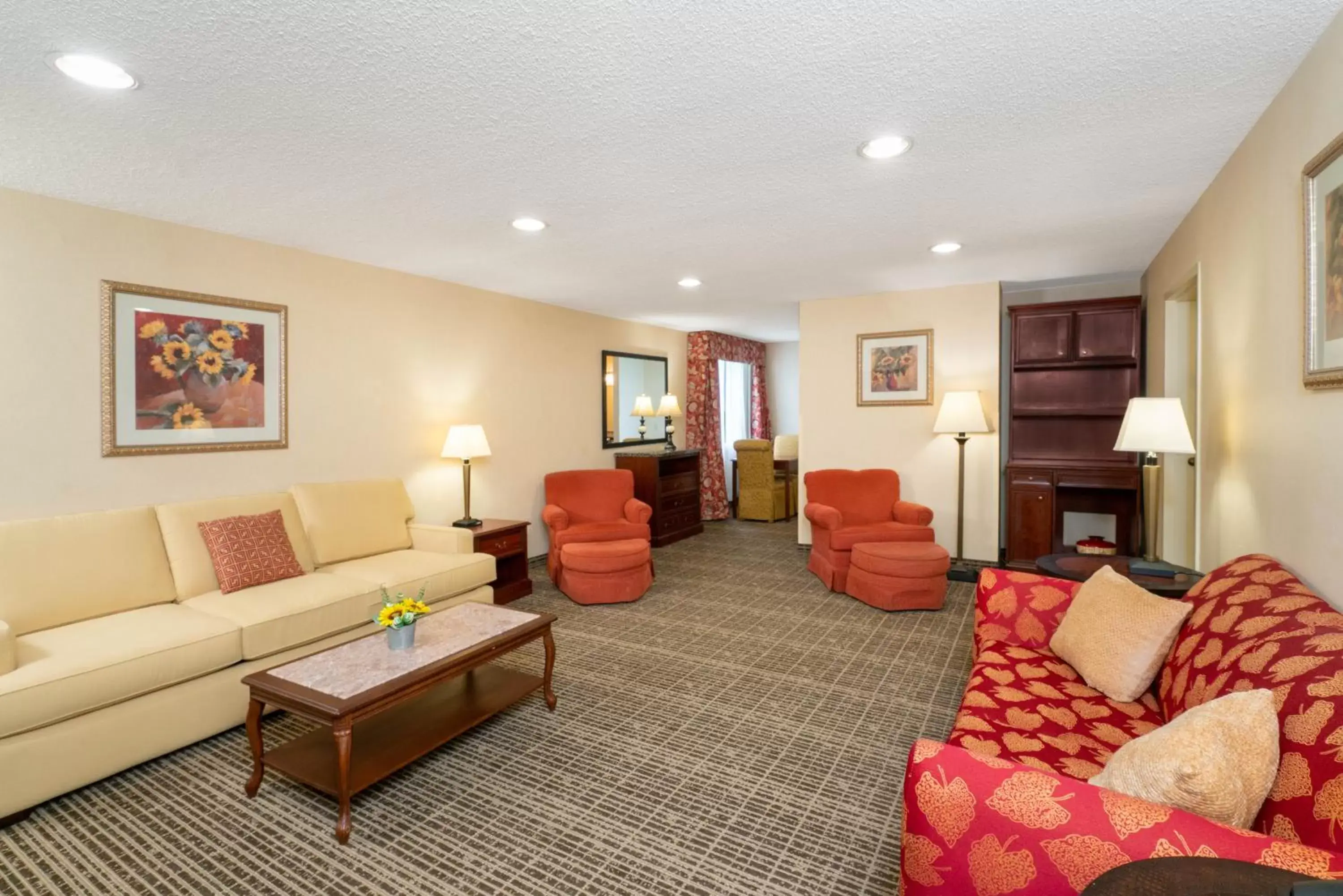 Deluxe King Apartment Suite - Non-Smoking in Baymont by Wyndham Knoxville/Cedar Bluff