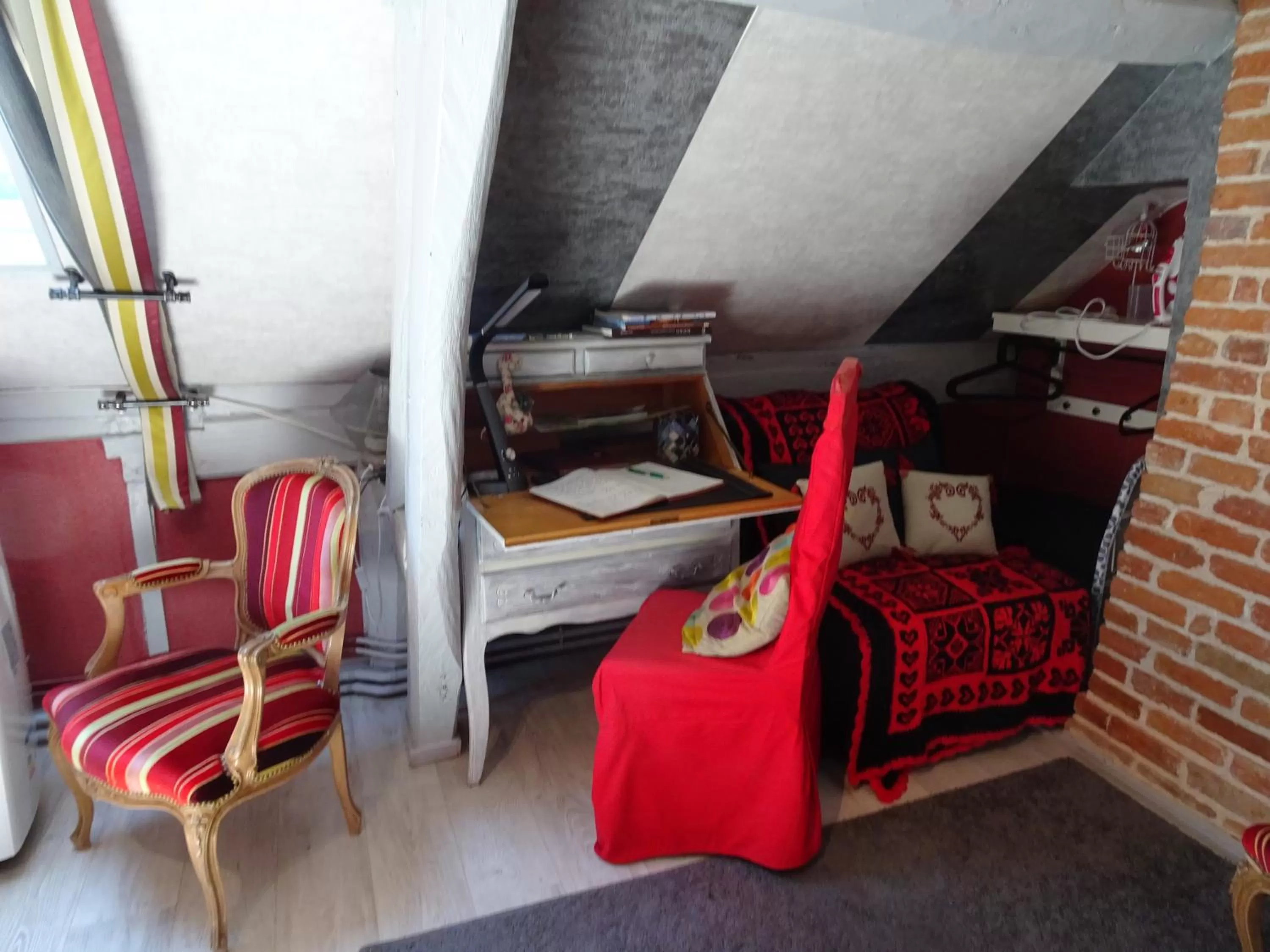 Bed in La Roseraie du Prieure