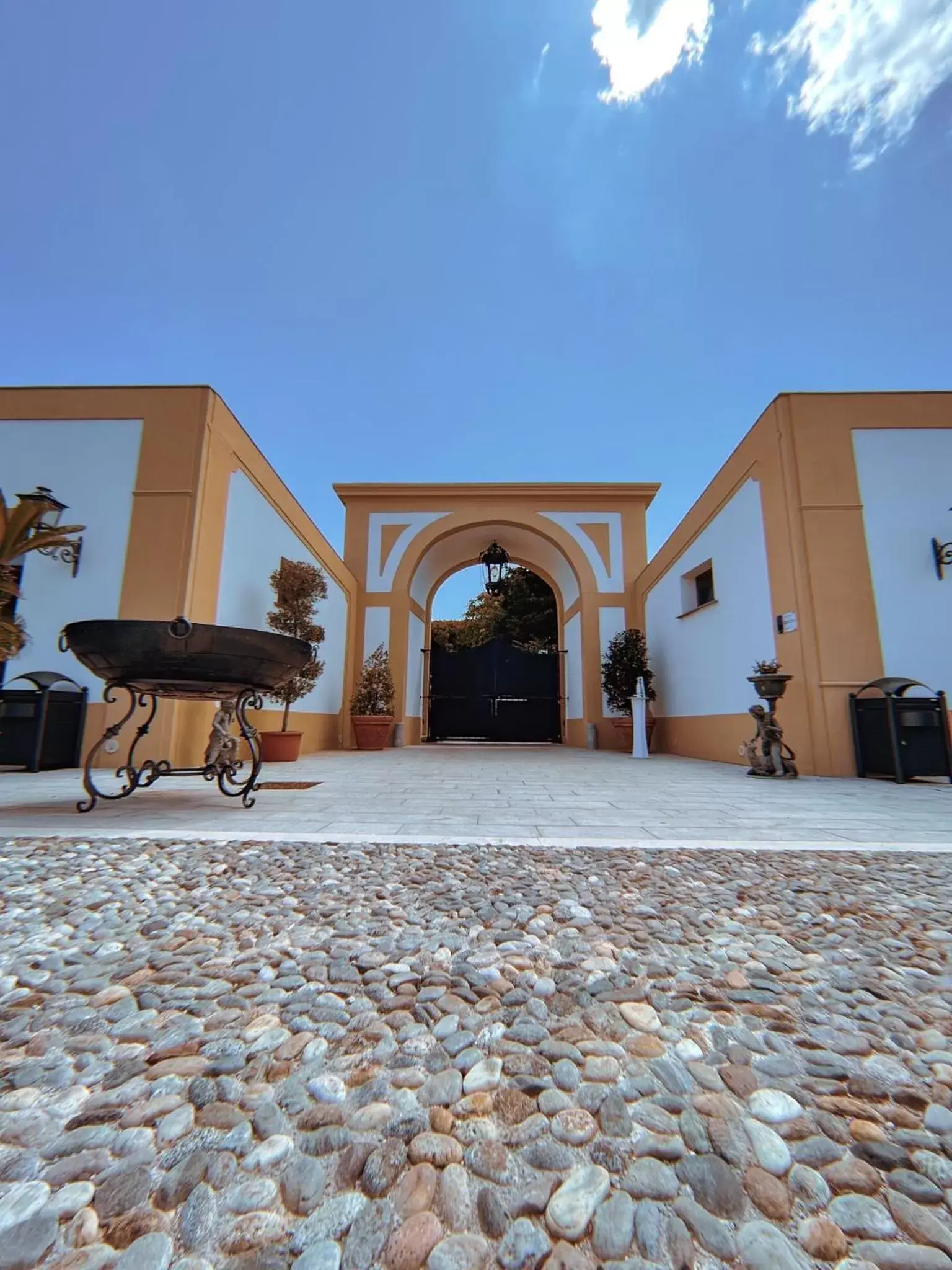 Facade/entrance, Property Building in Villa del Gattopardo