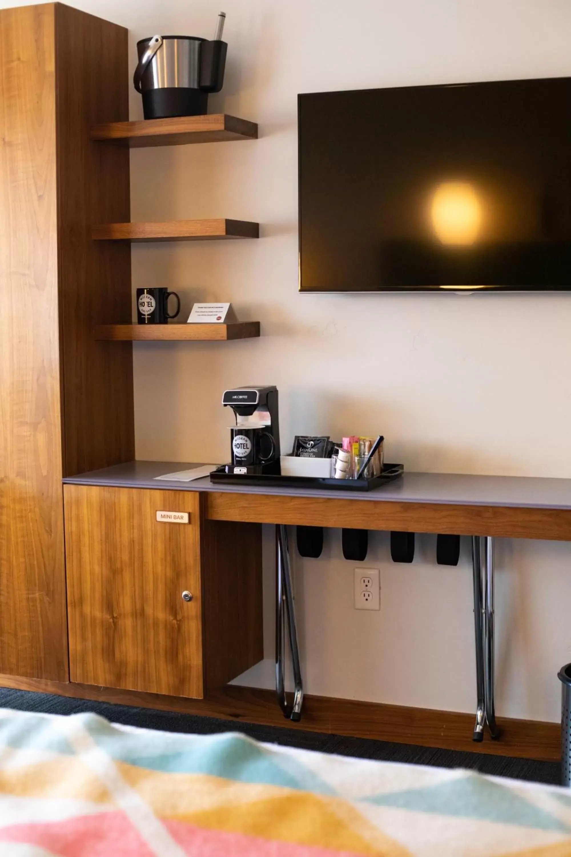 TV and multimedia, TV/Entertainment Center in Modern Hotel