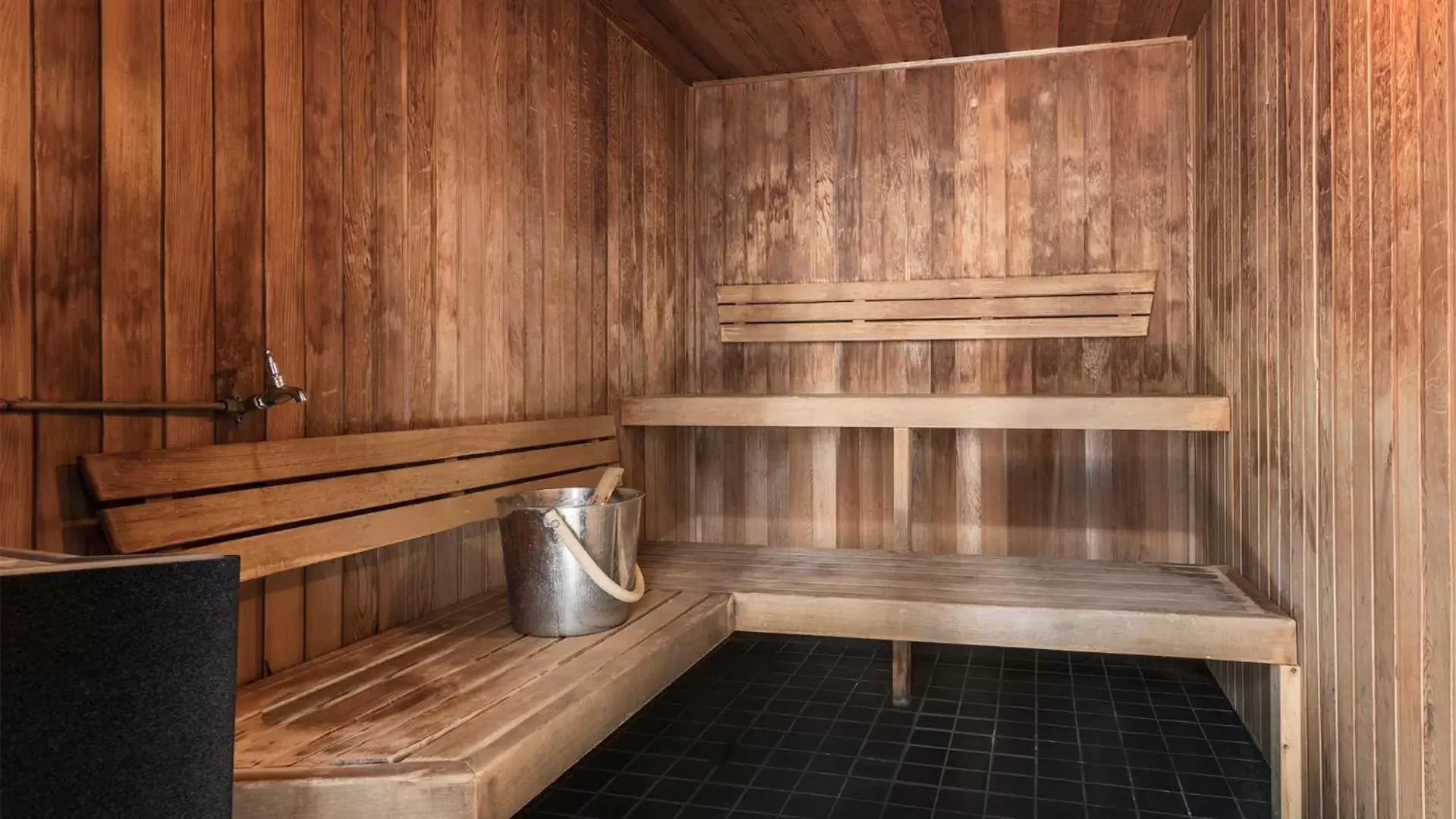 Sauna in Oaks Brisbane on Felix Suites