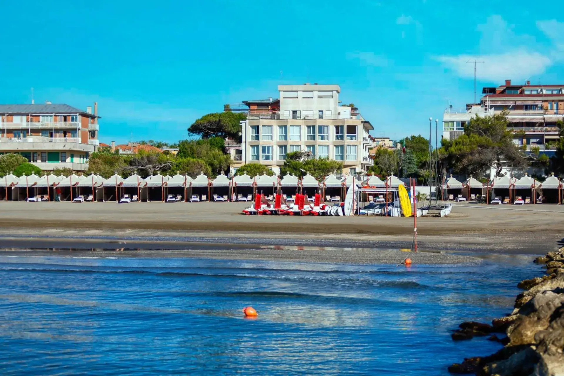 Property building, Beach in Hotel Petit Palais